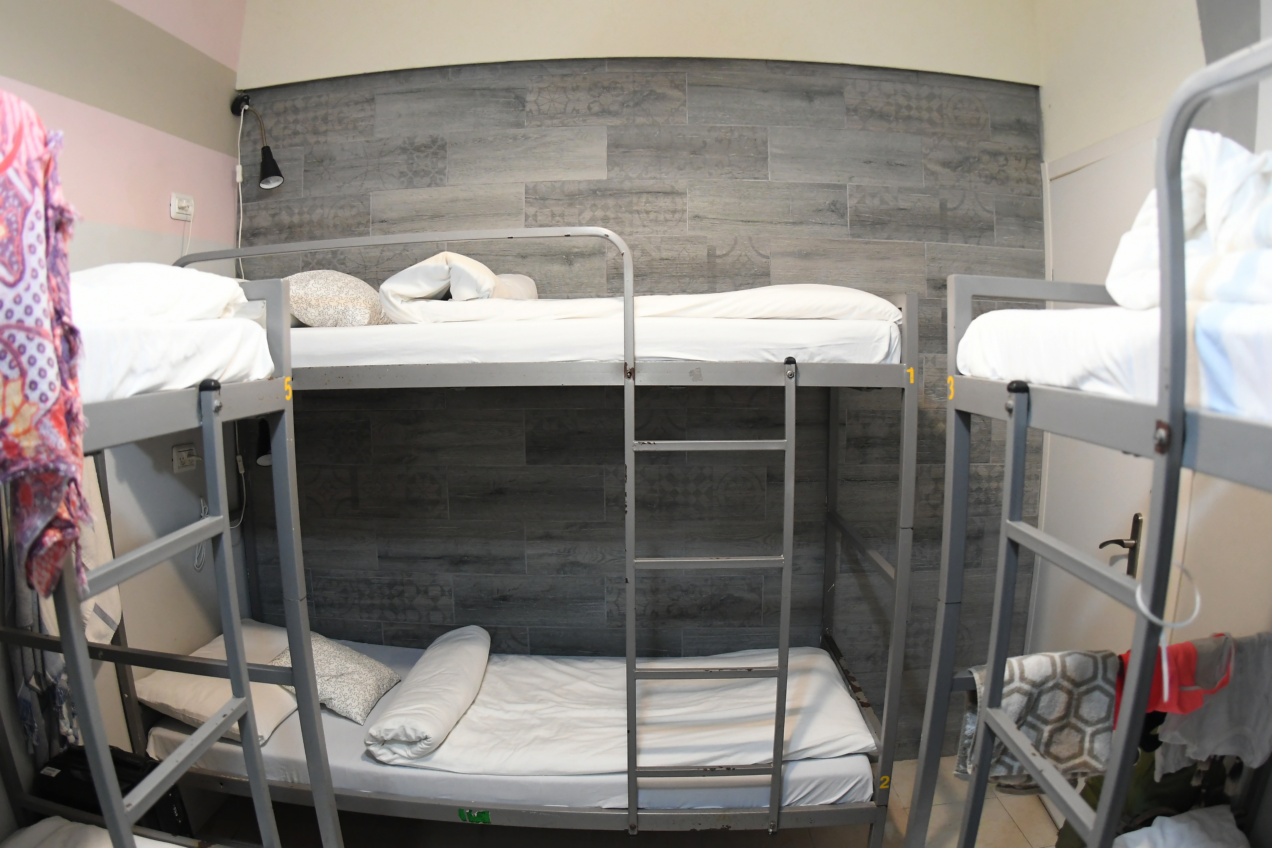 Crown Sea Hostel