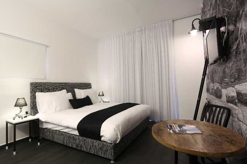 Dizengoff Avenue Hotel