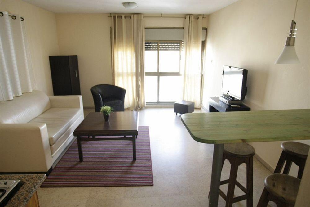 Dizengoff Beach Apartments