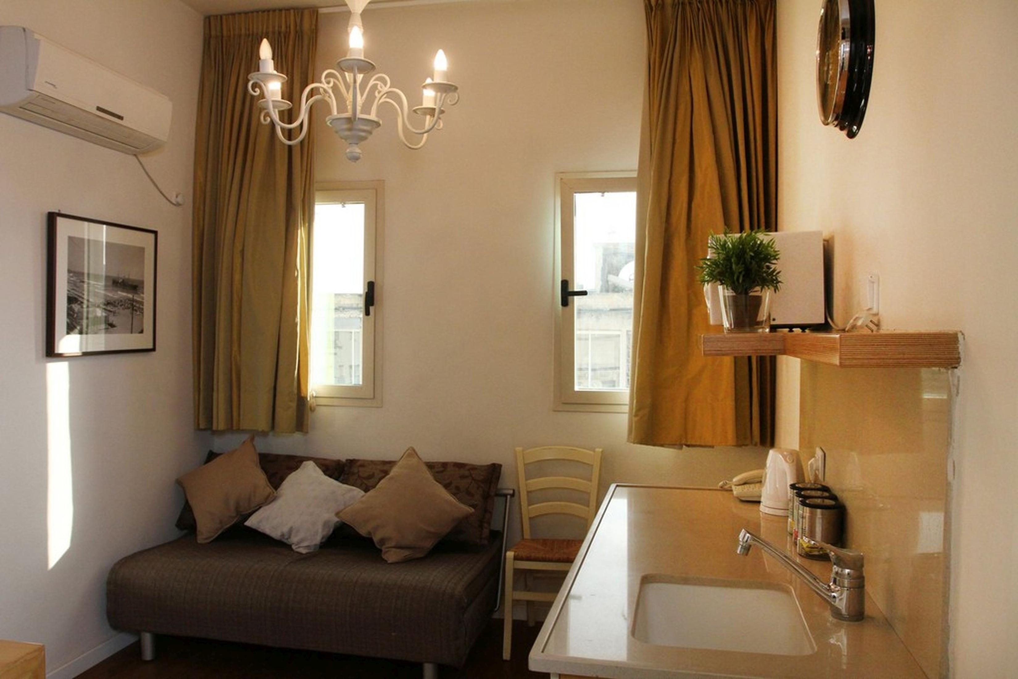 Dizengoff Suites