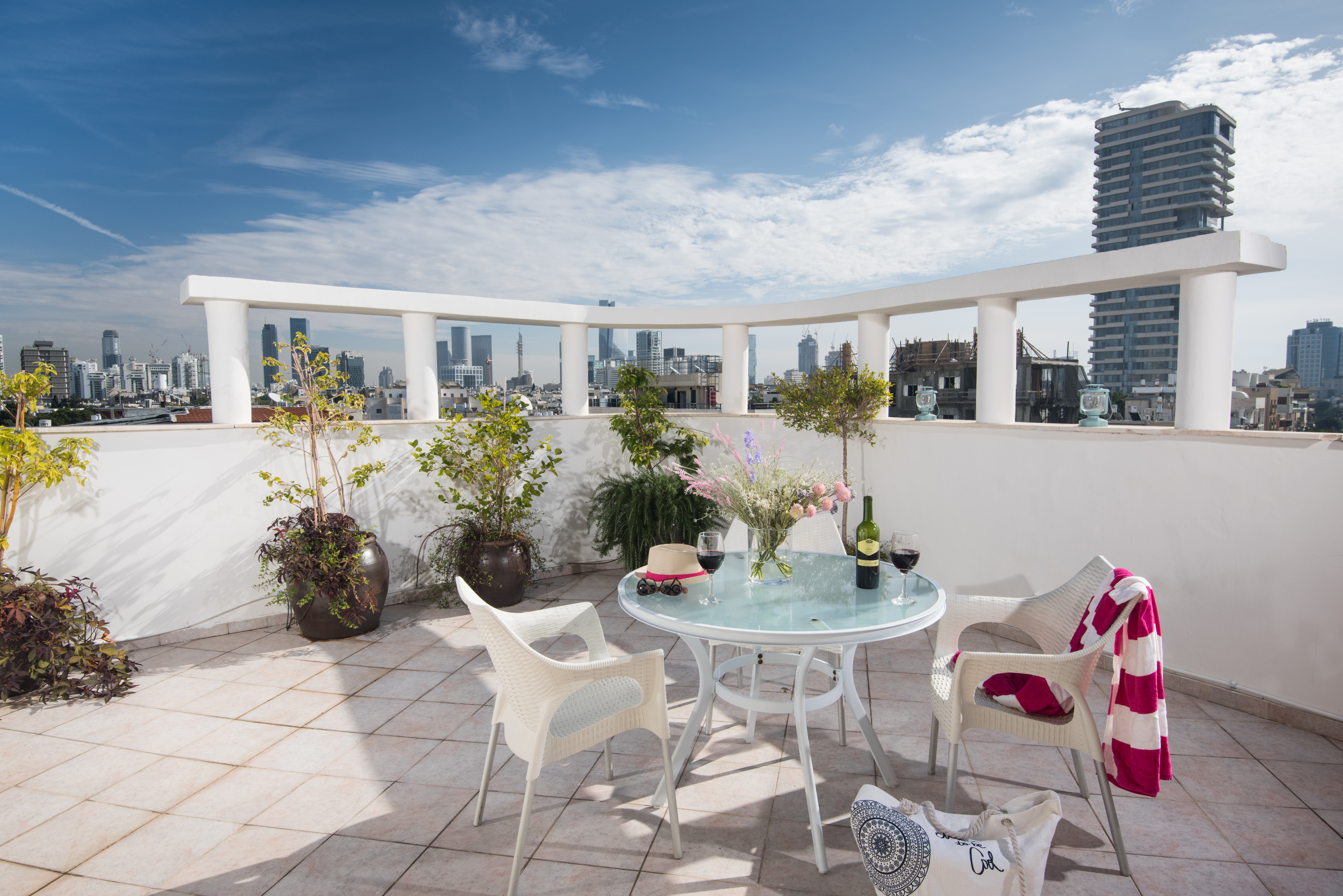 Dizengoff Suites