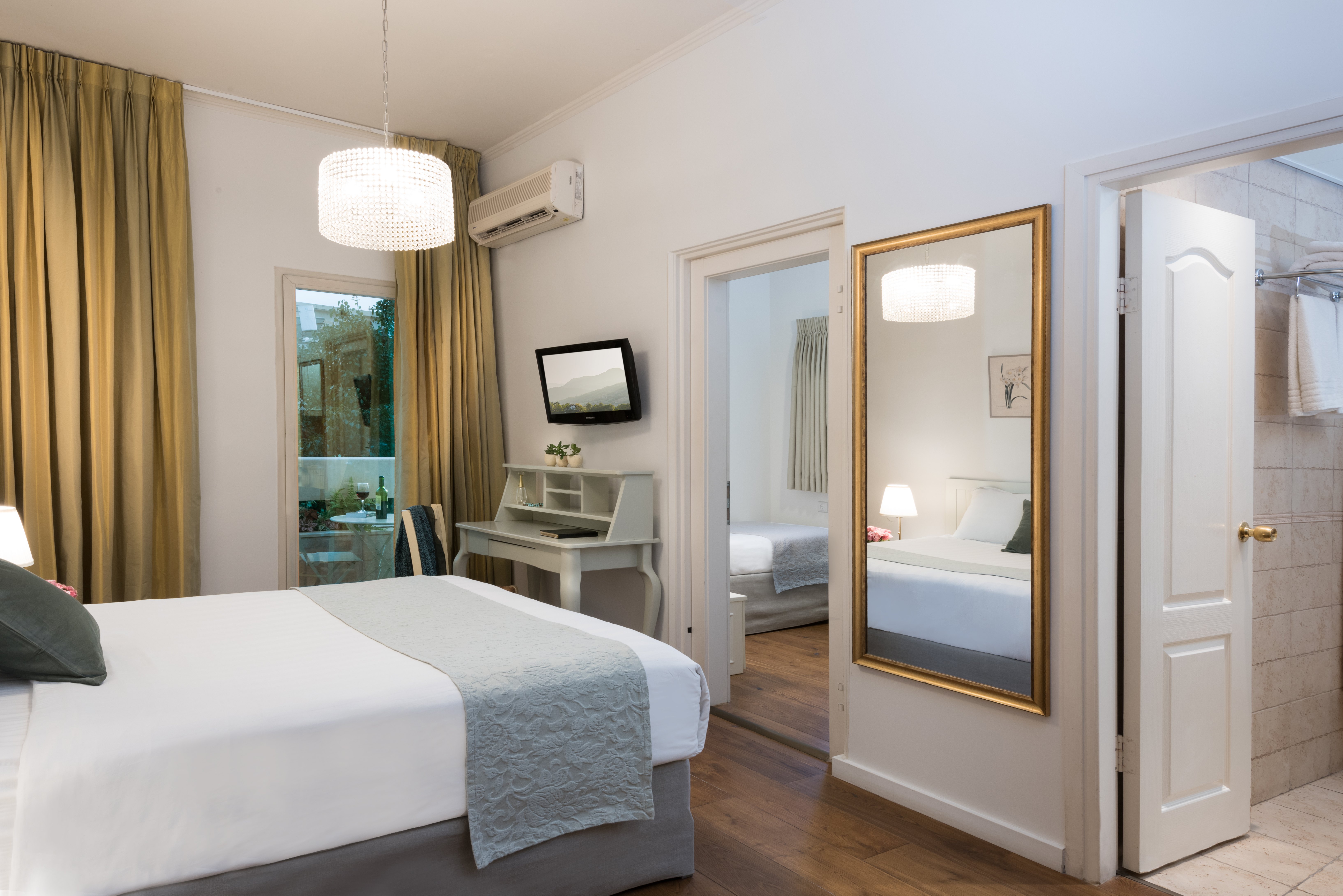 Dizengoff Suites