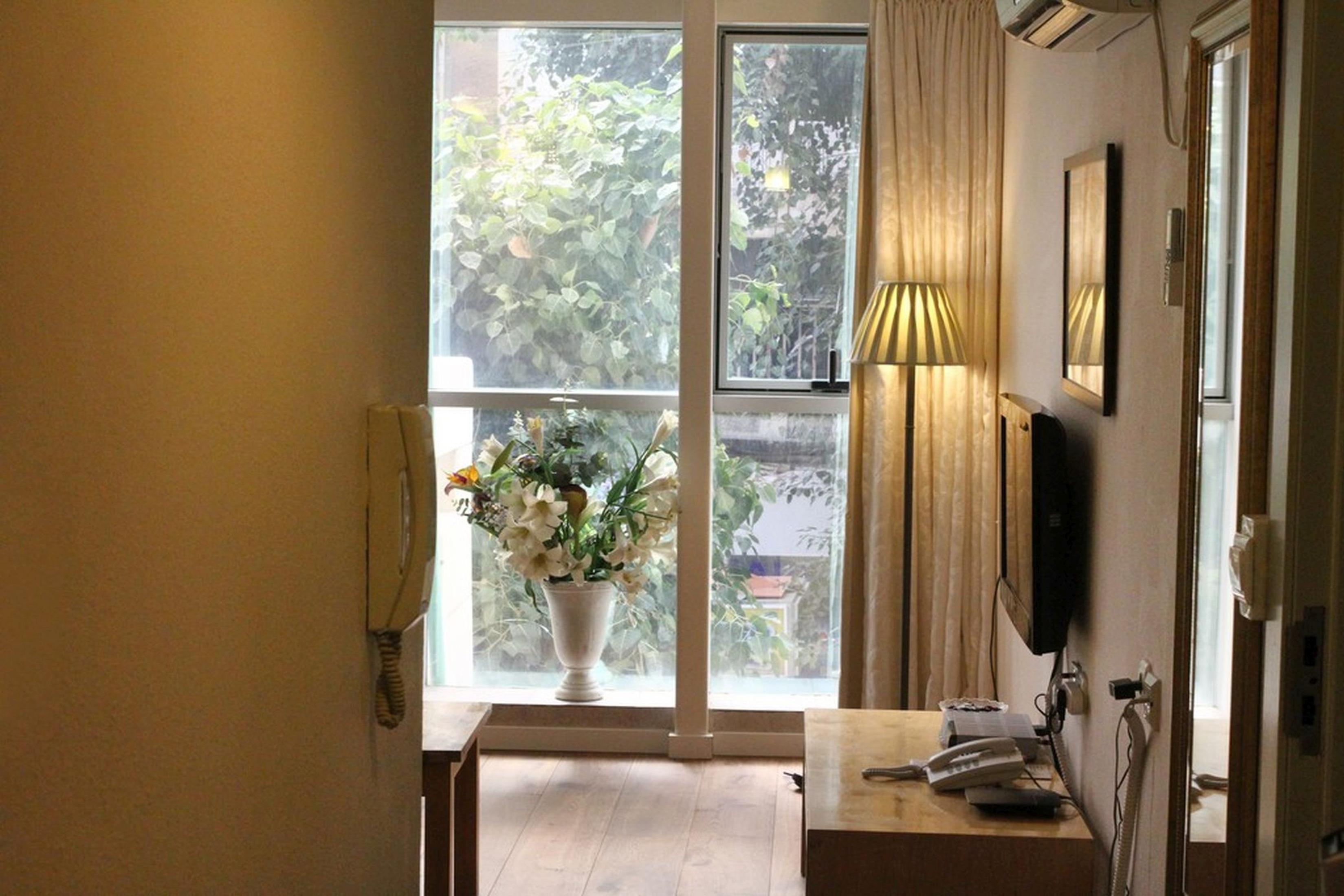 Dizengoff Suites
