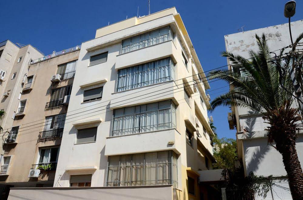 Elena Apartments