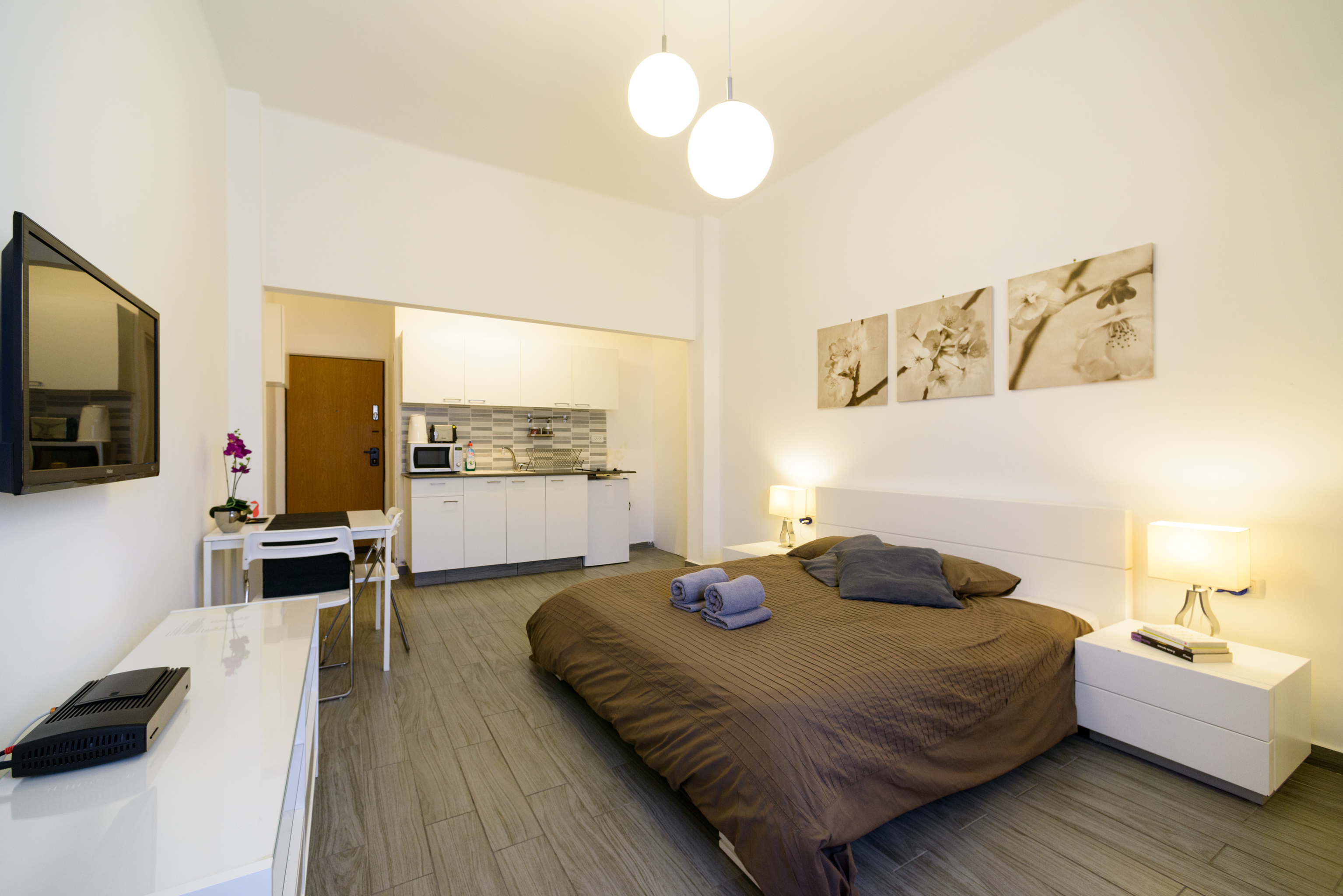Frishman Apartments