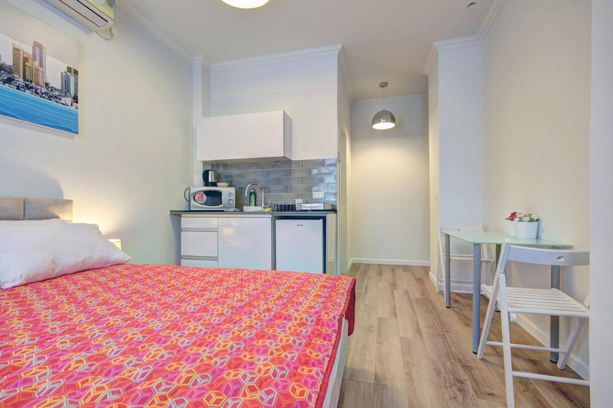 Geula Beach Boutique Apartments