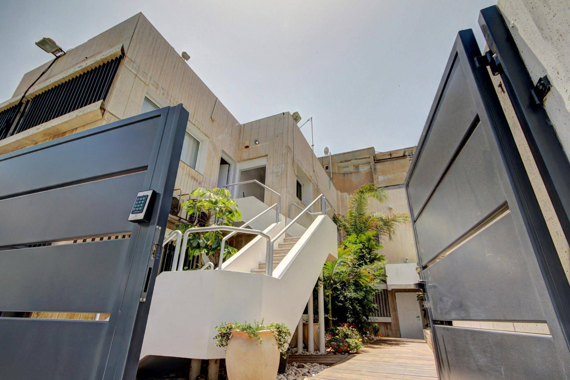 Geula Beach Boutique Apartments