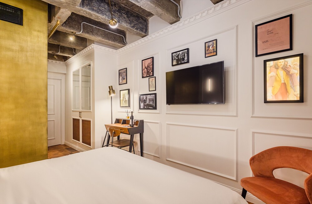 Hotel BoBo by Brown Hotels