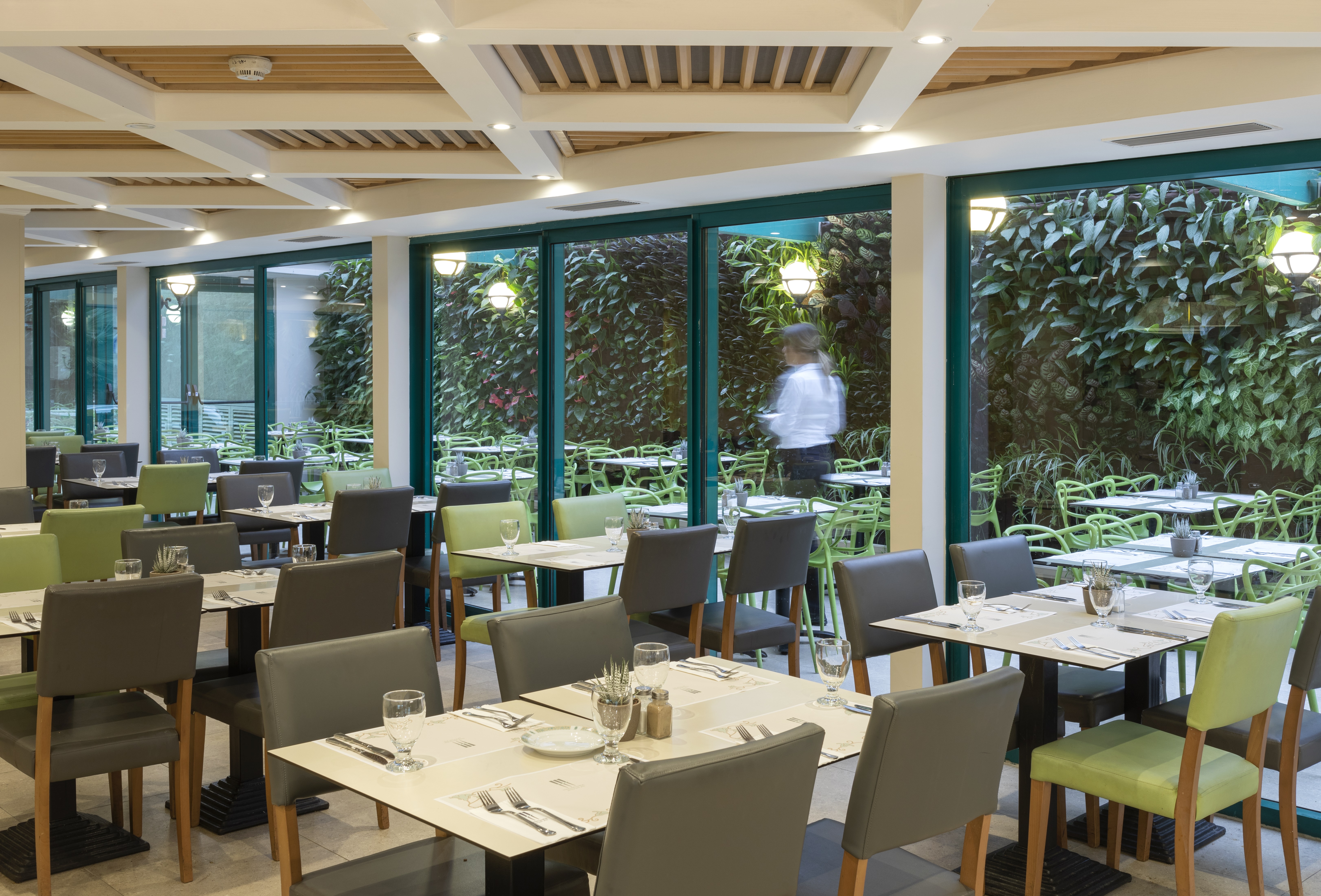 Hotel Metropolitan & Metropolitan Suites