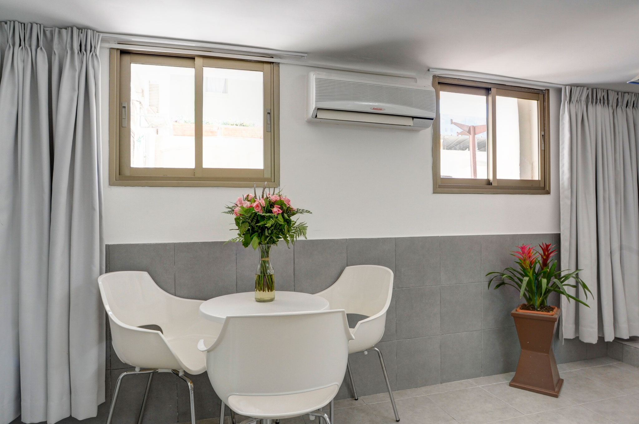 Liber Tel Aviv Sea Shore Suites