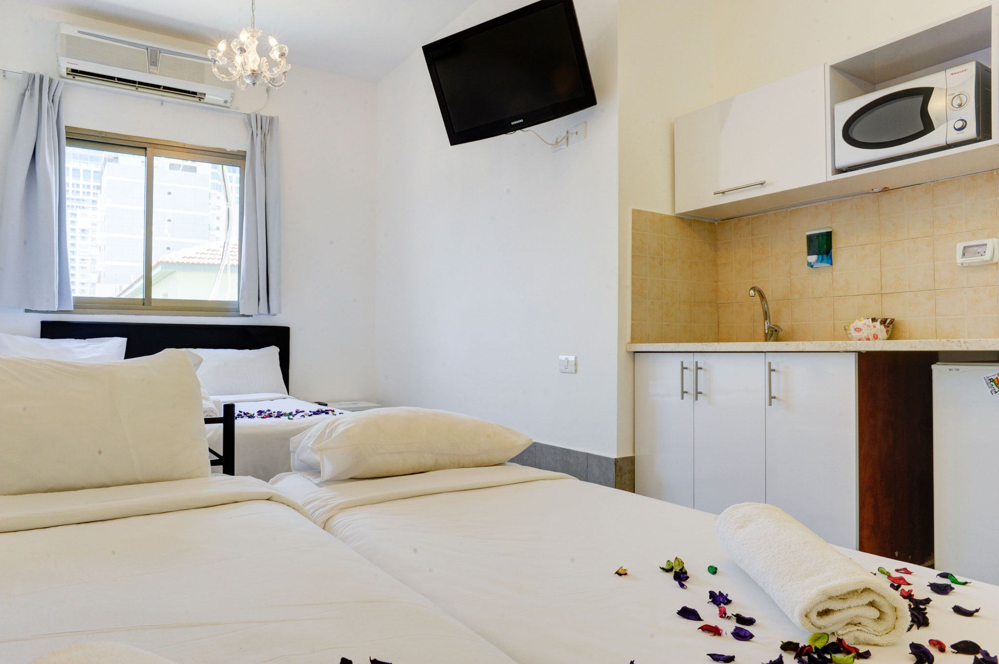 Liber Tel Aviv Sea Shore Suites