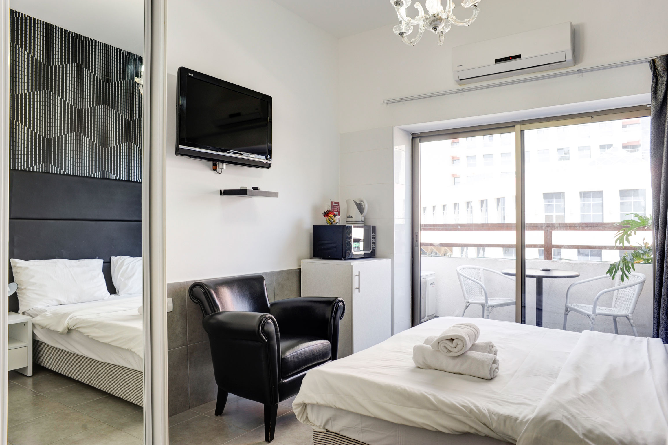 Liber Tel Aviv Sea Shore Suites