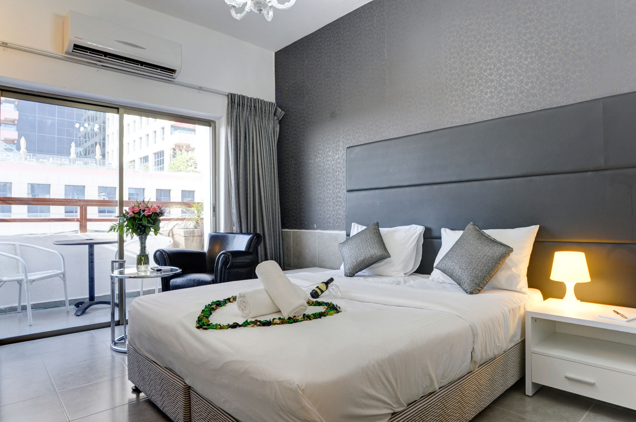 Liber Tel Aviv Sea Shore Suites