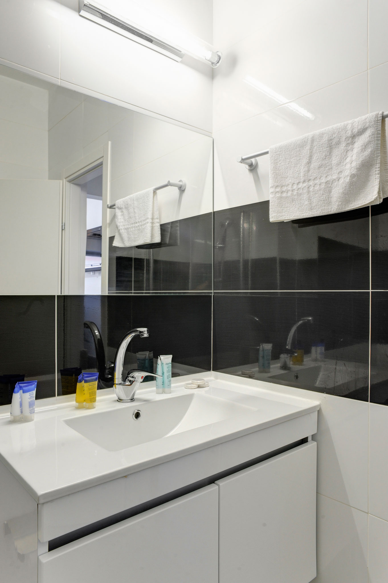 Liber Tel Aviv Sea Shore Suites