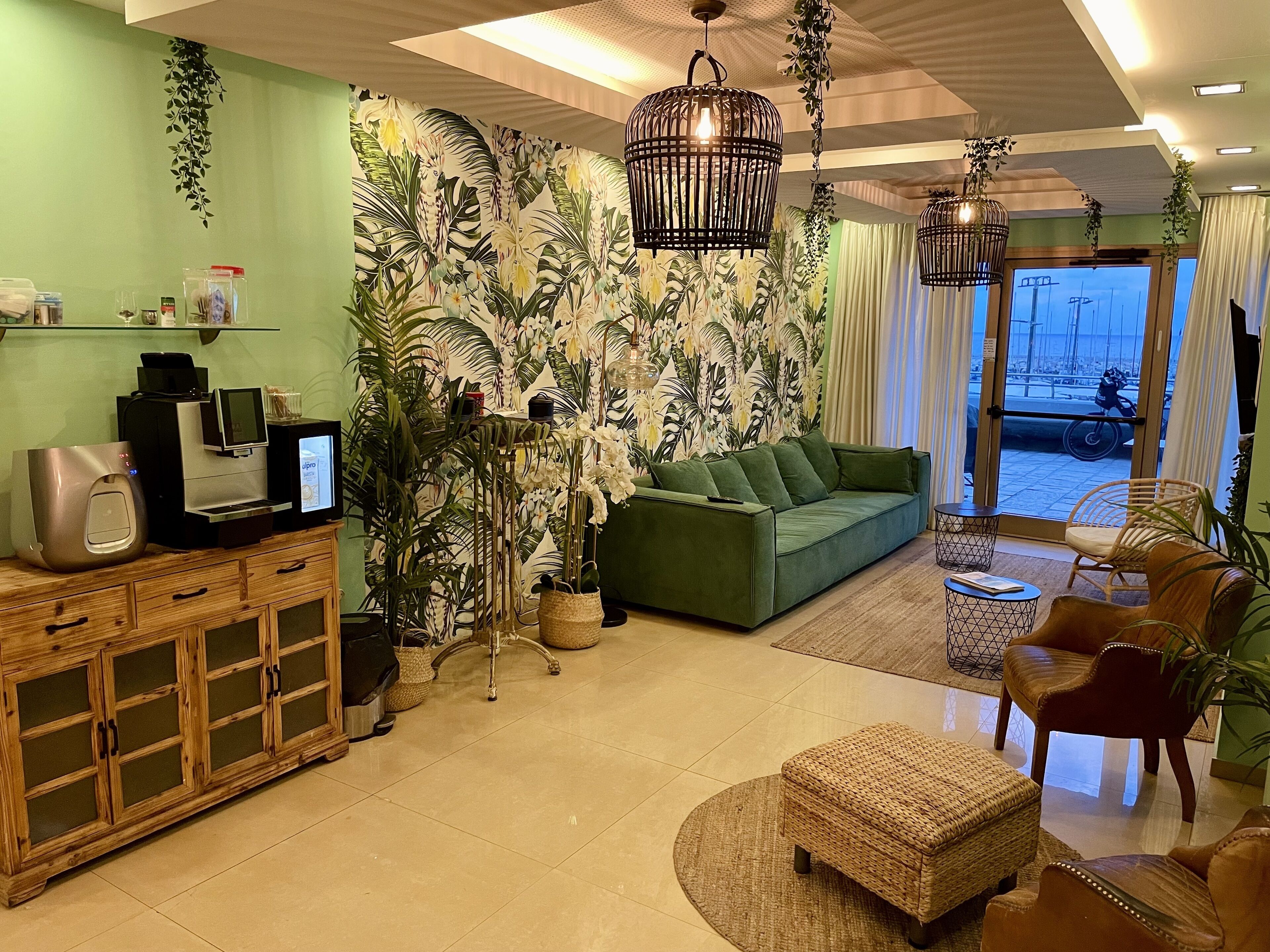 Marina Beach Hotel