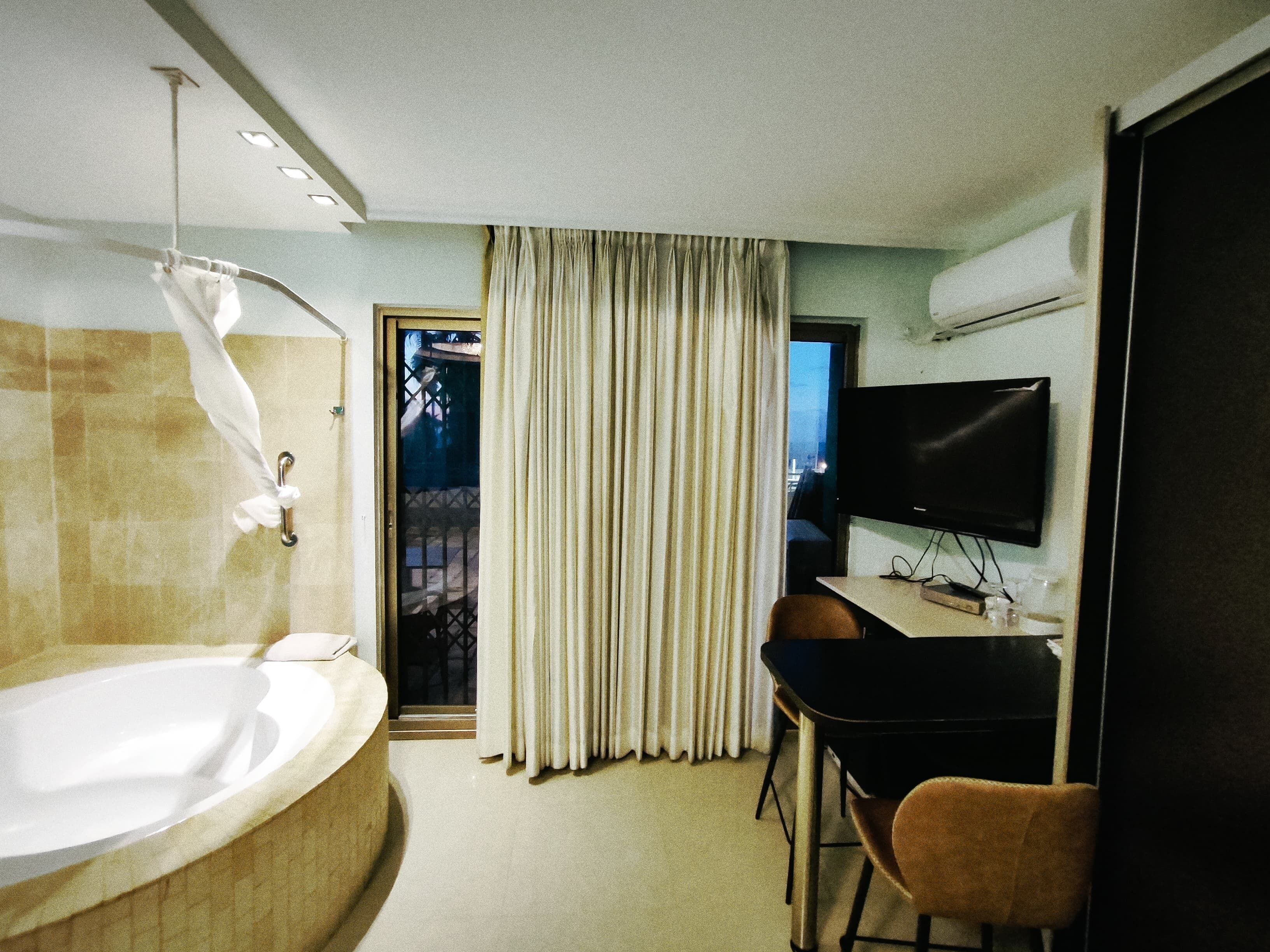 Marina Beach Hotel