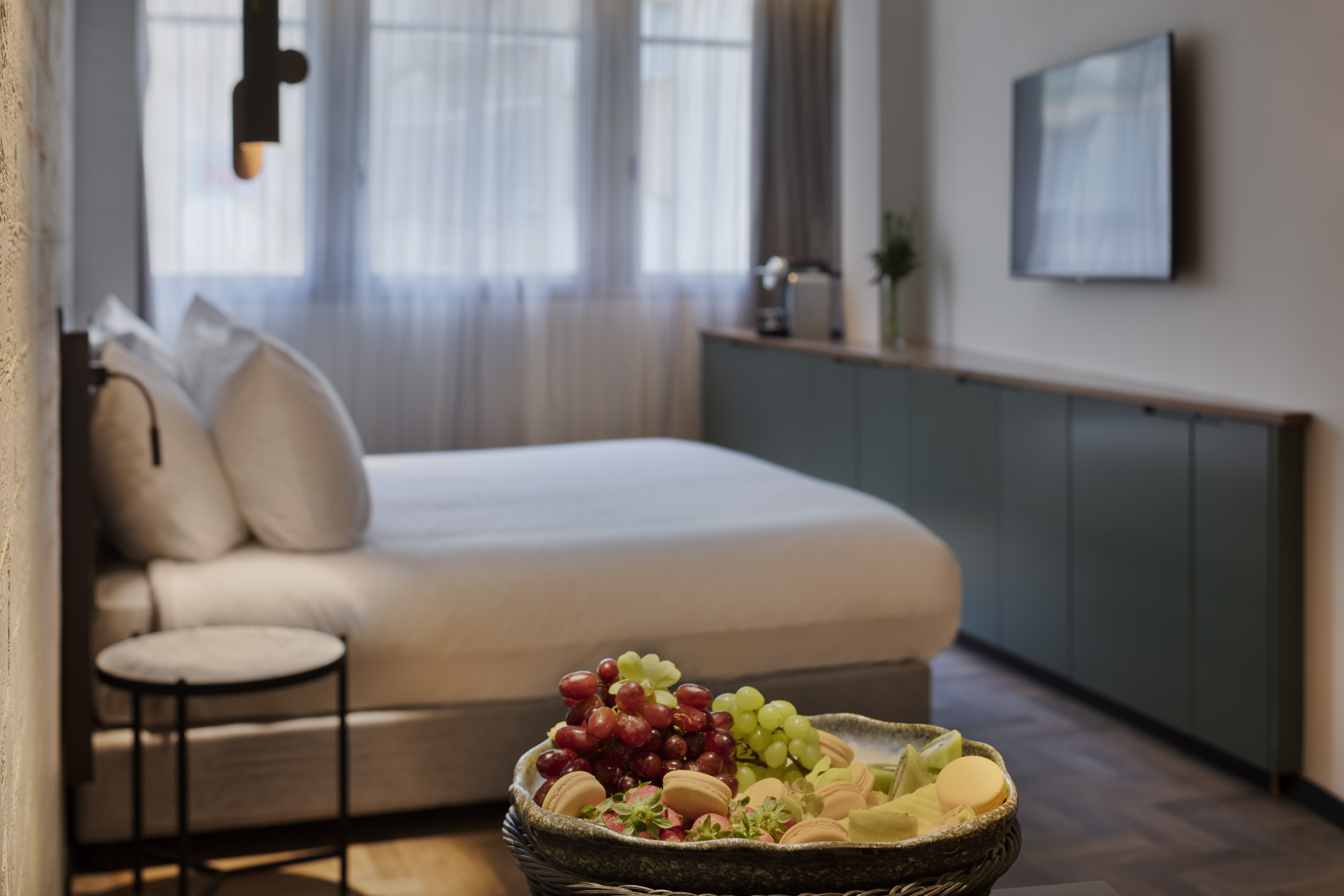 Metropolitan Suites