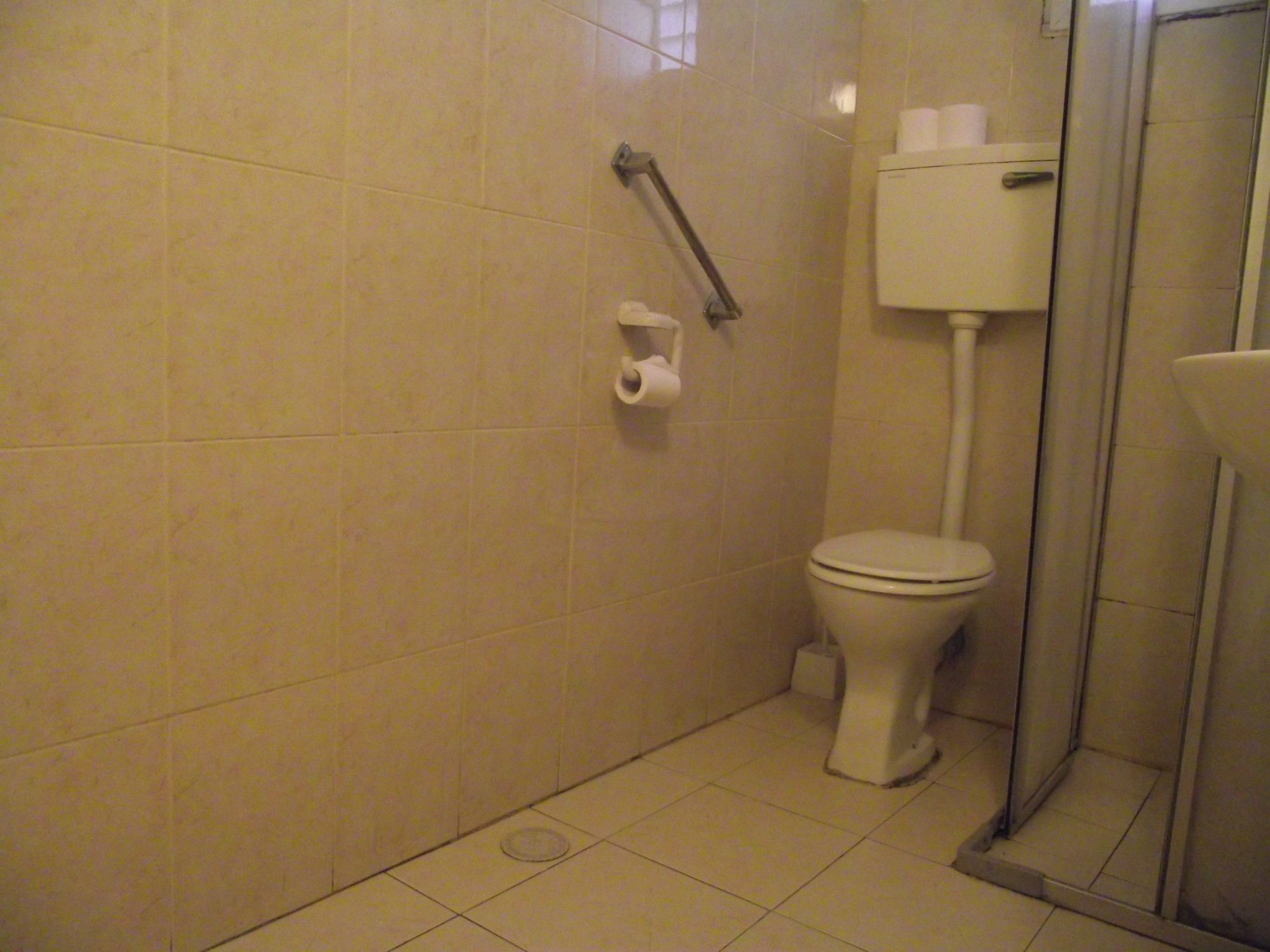 Momo's Hostel