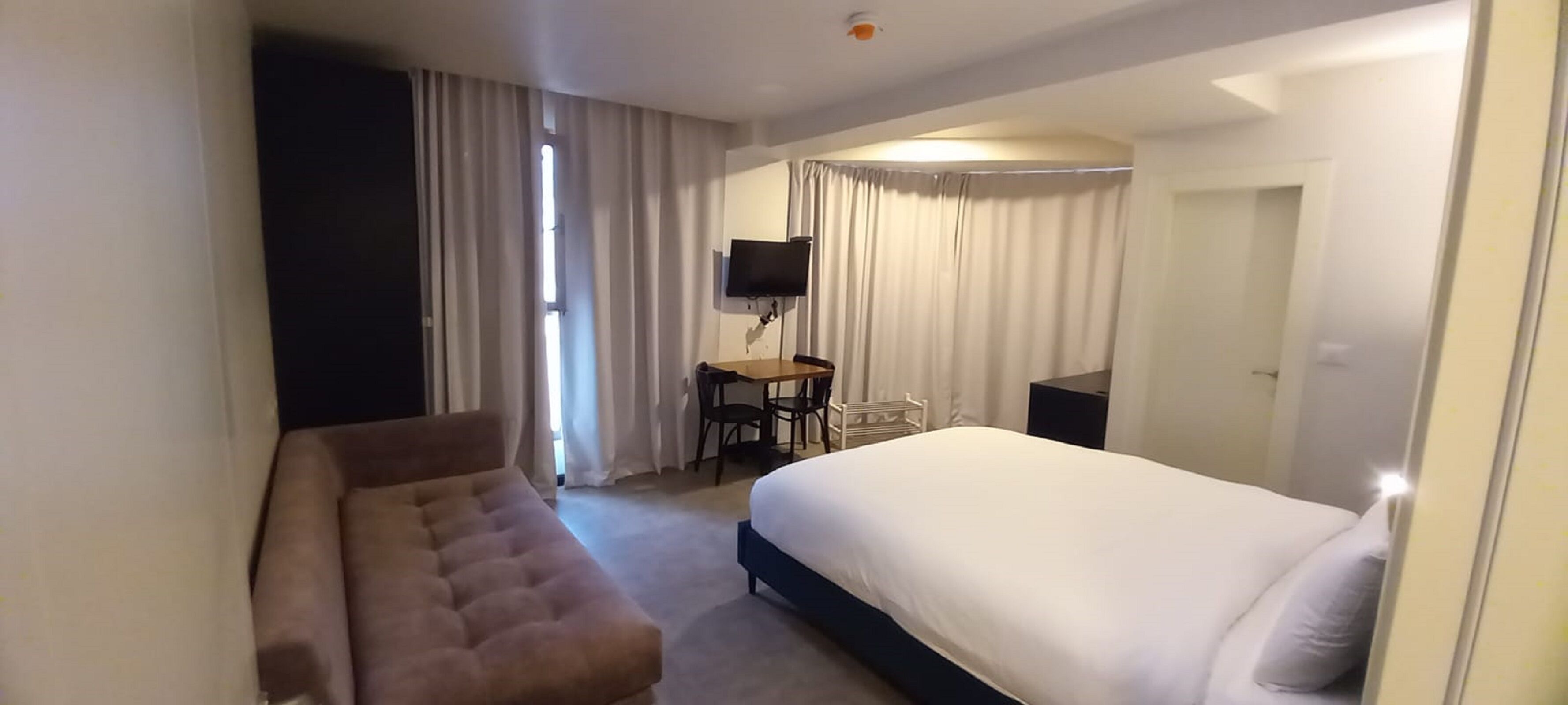 Moon TLV Hotel