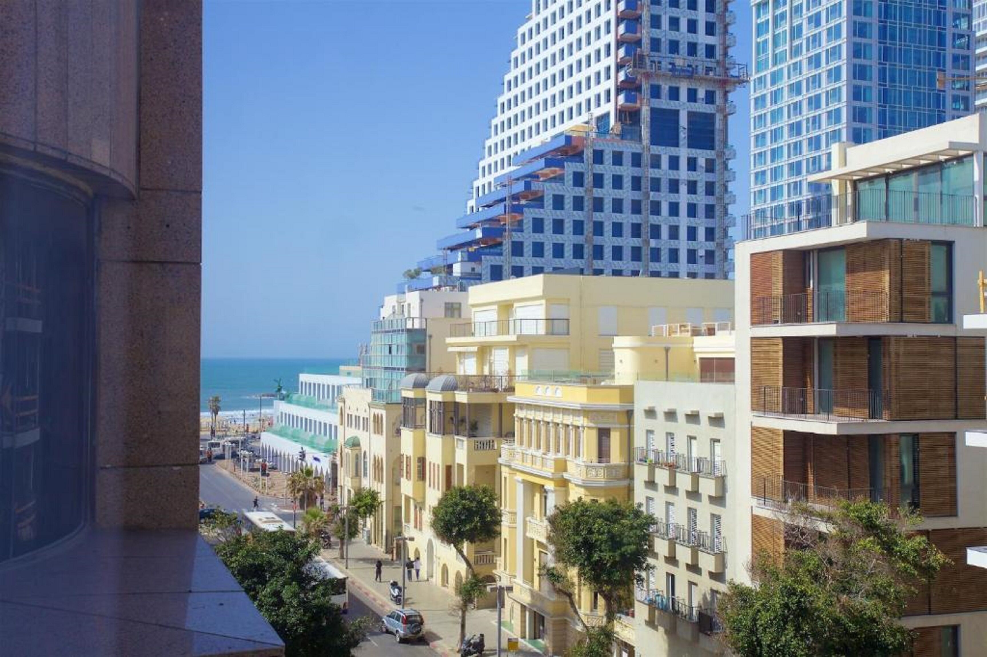 Moon TLV Hotel