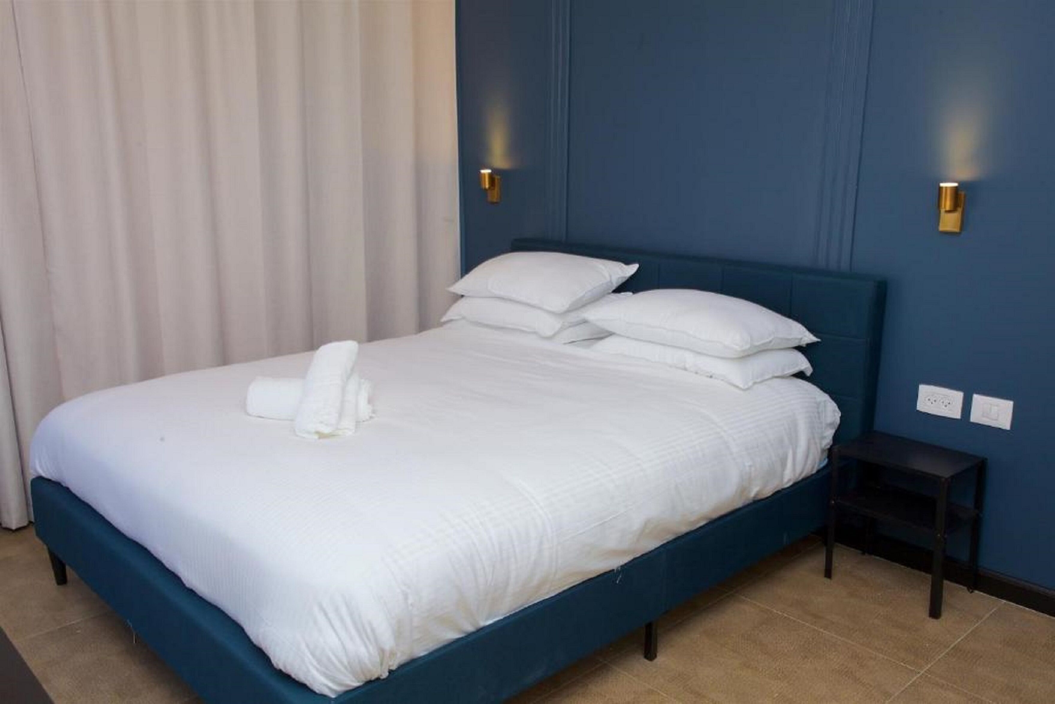 Moon TLV Hotel