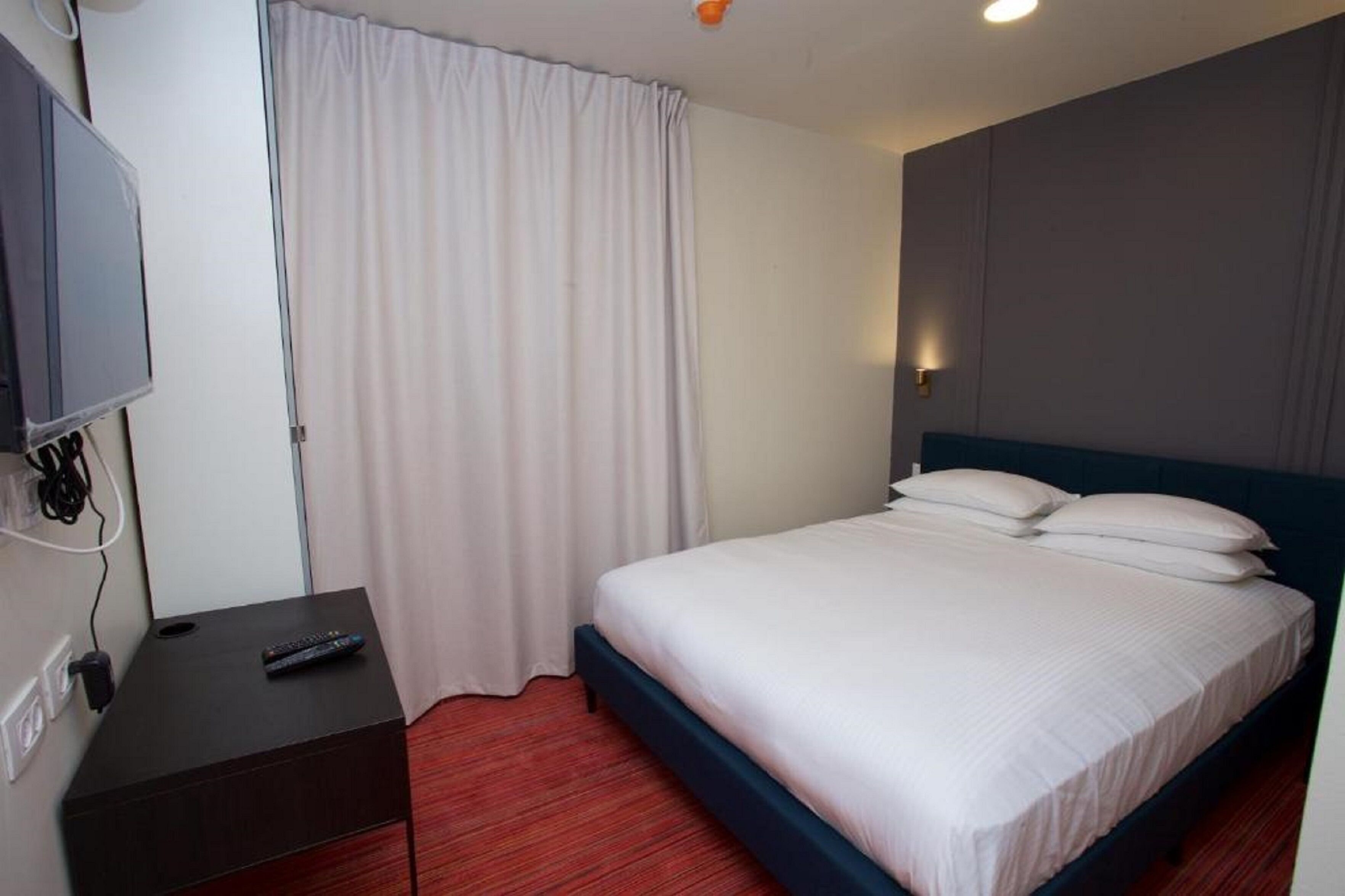 Moon TLV Hotel
