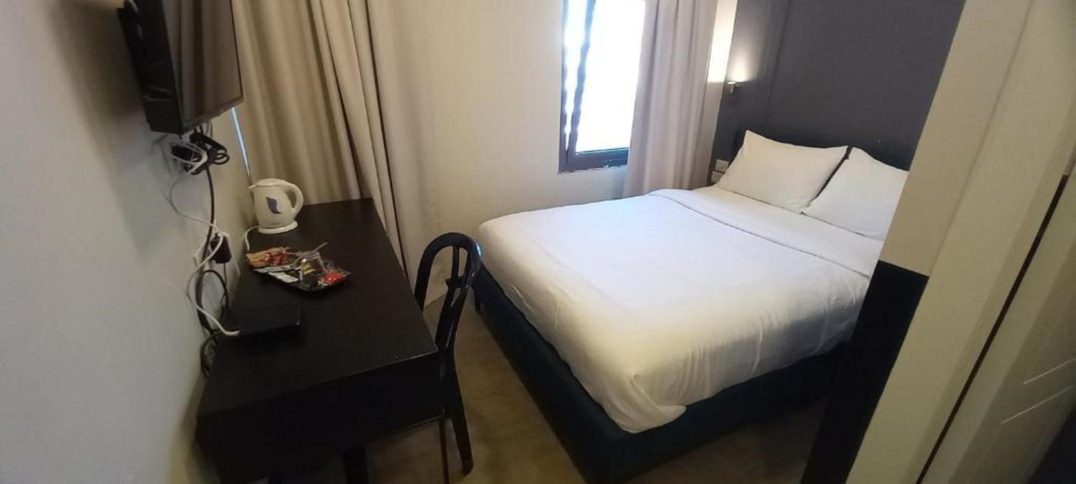 Moon TLV Hotel