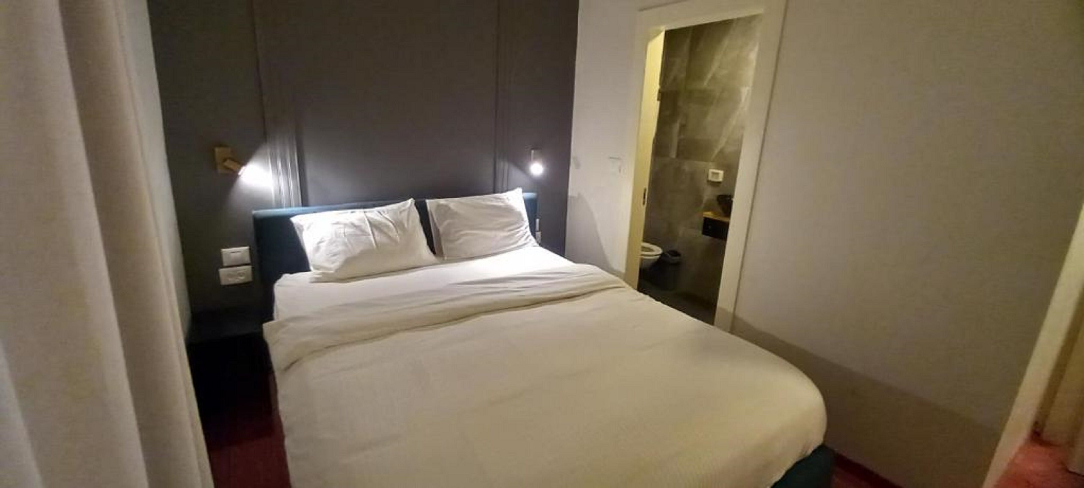 Moon TLV Hotel
