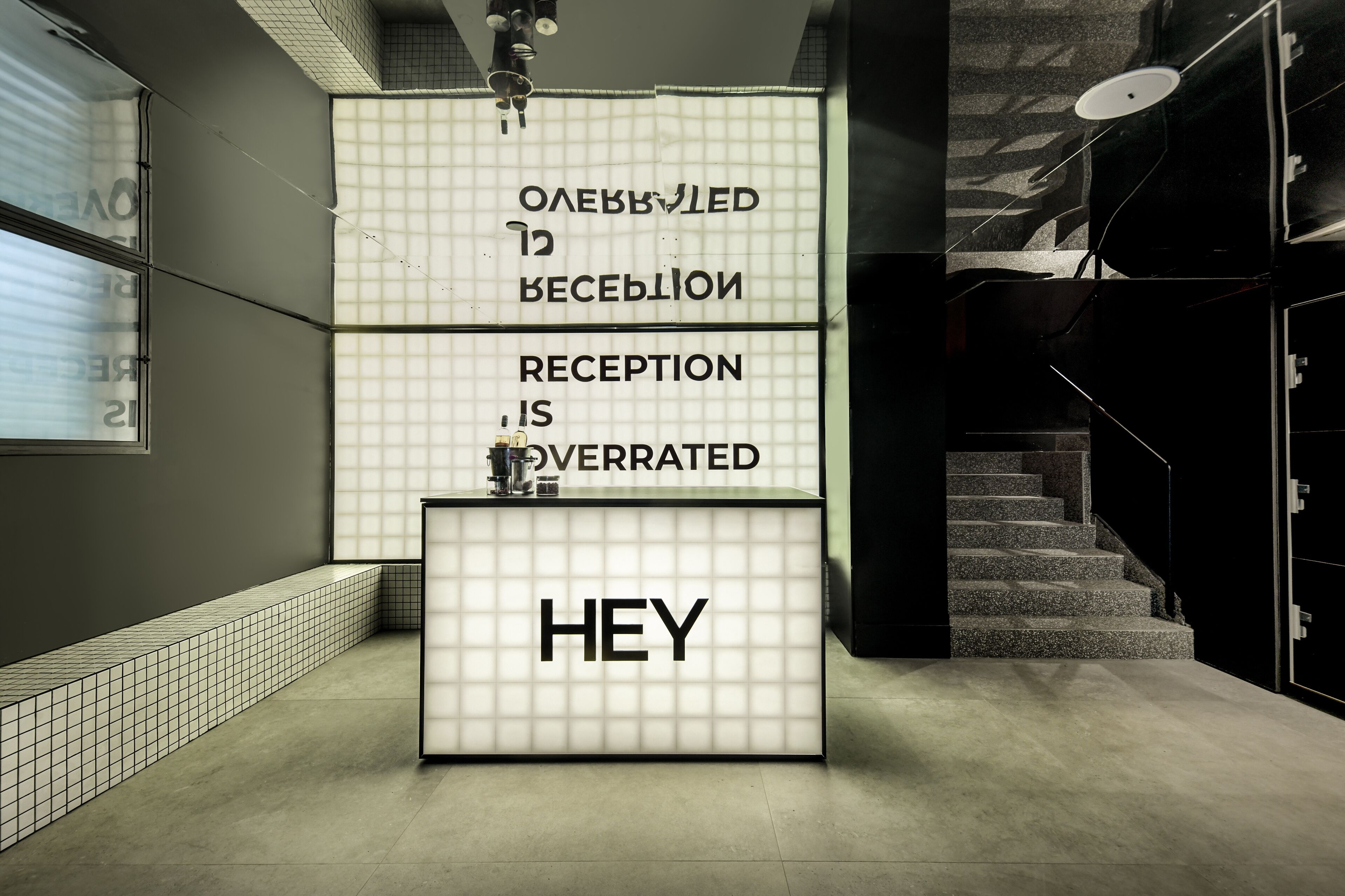 Pixel – An Autonomous Hotel by Loginn