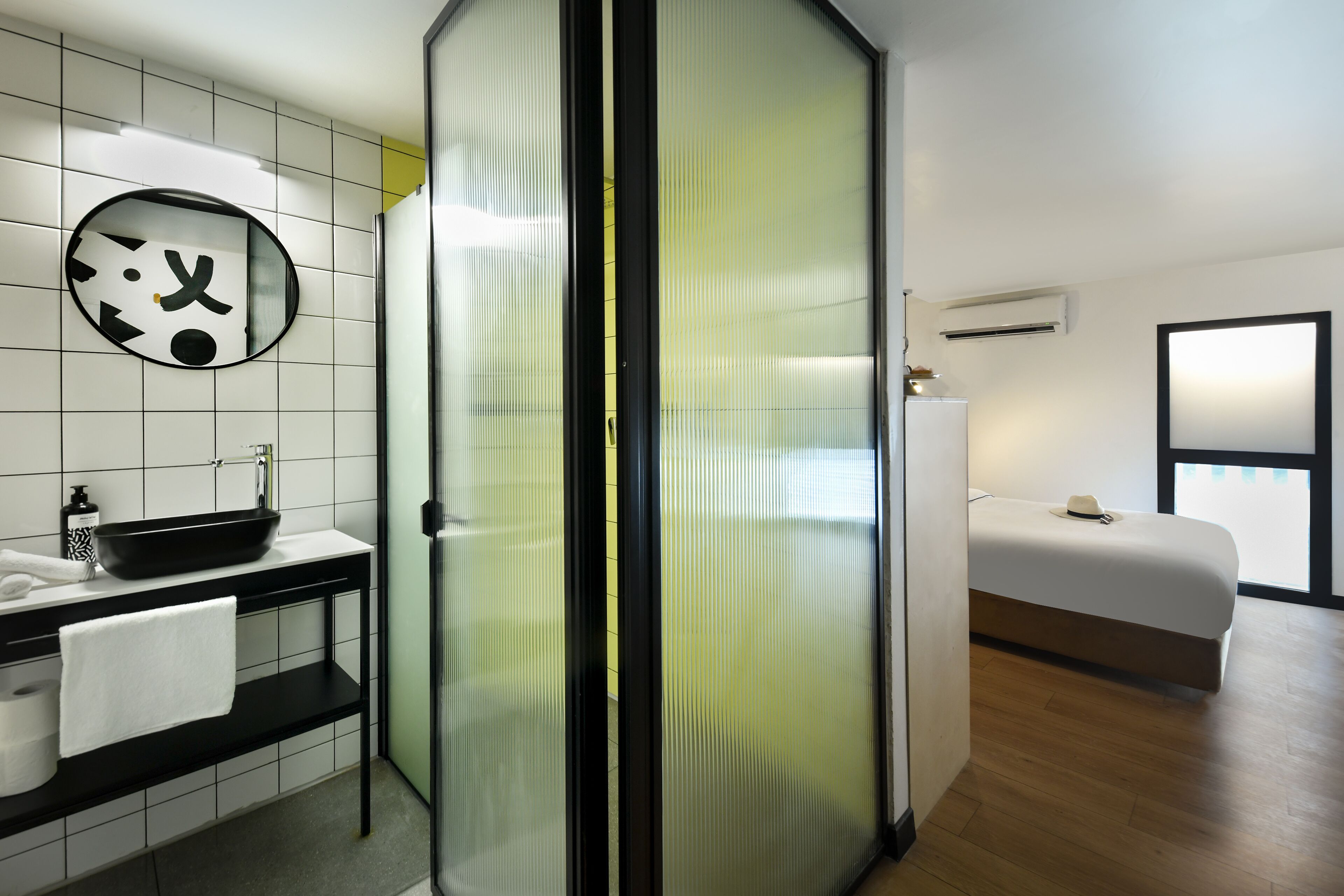 Pixel – An Autonomous Hotel by Loginn