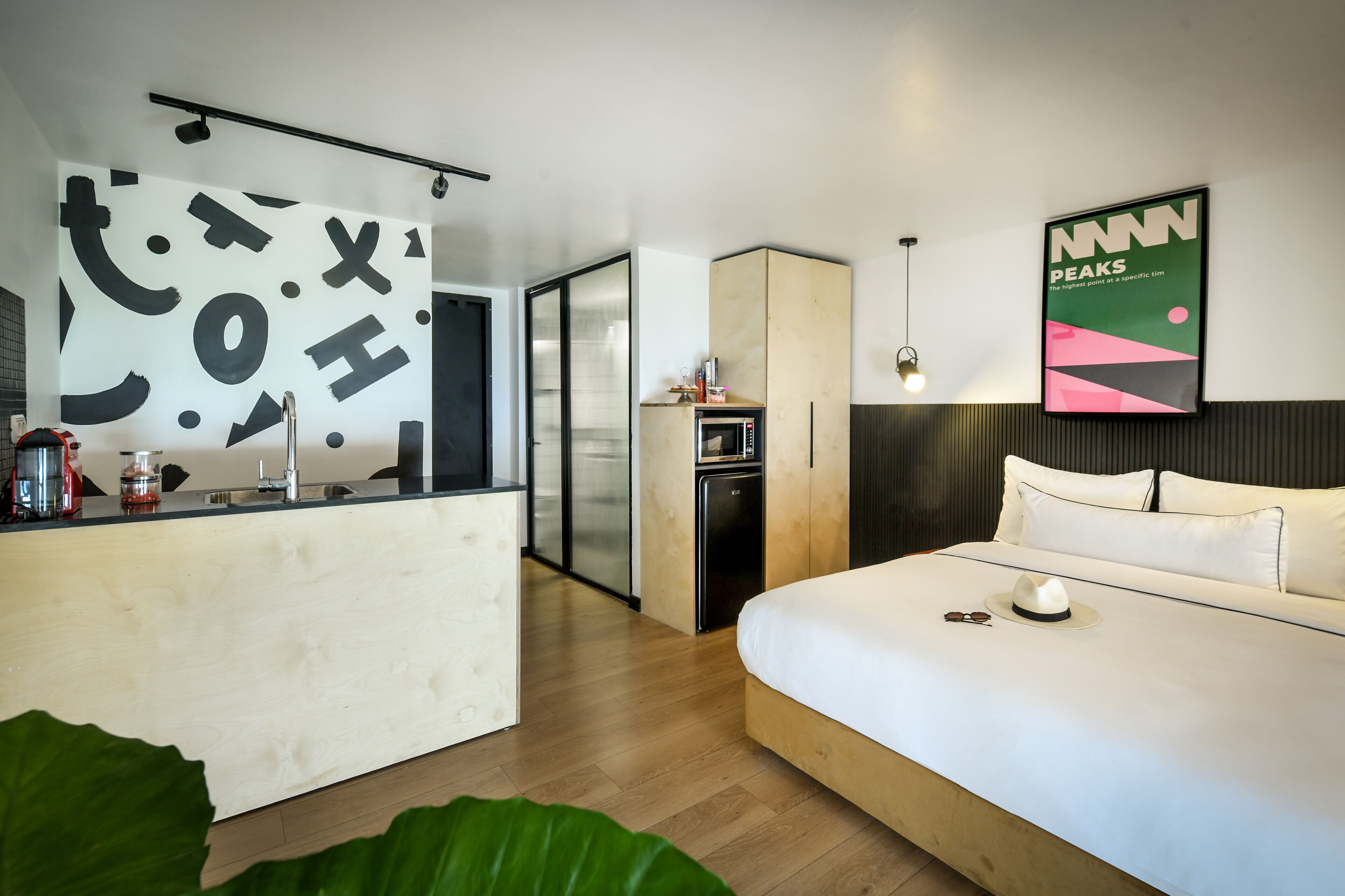 Pixel – An Autonomous Hotel by Loginn
