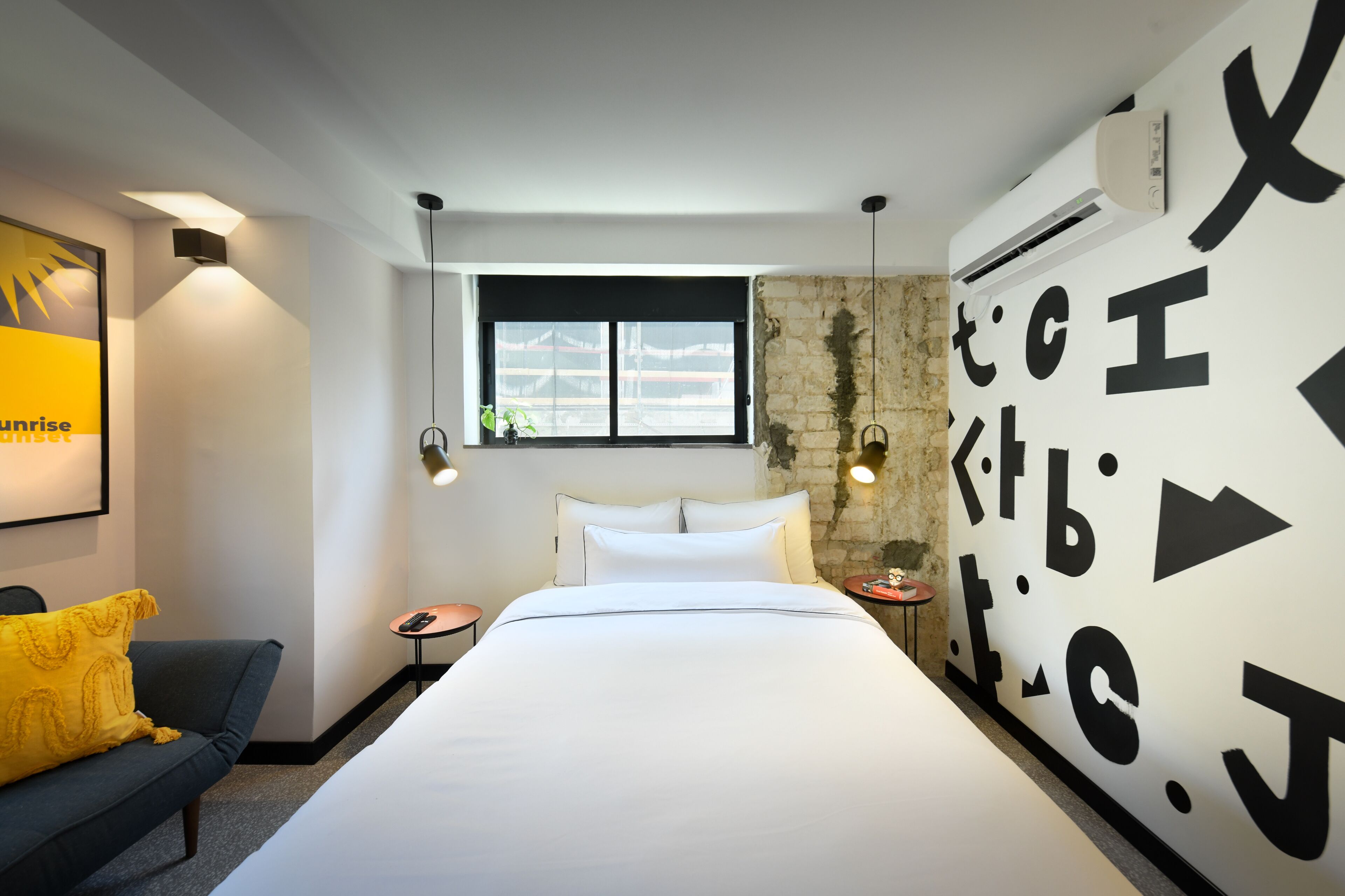 Pixel – An Autonomous Hotel by Loginn