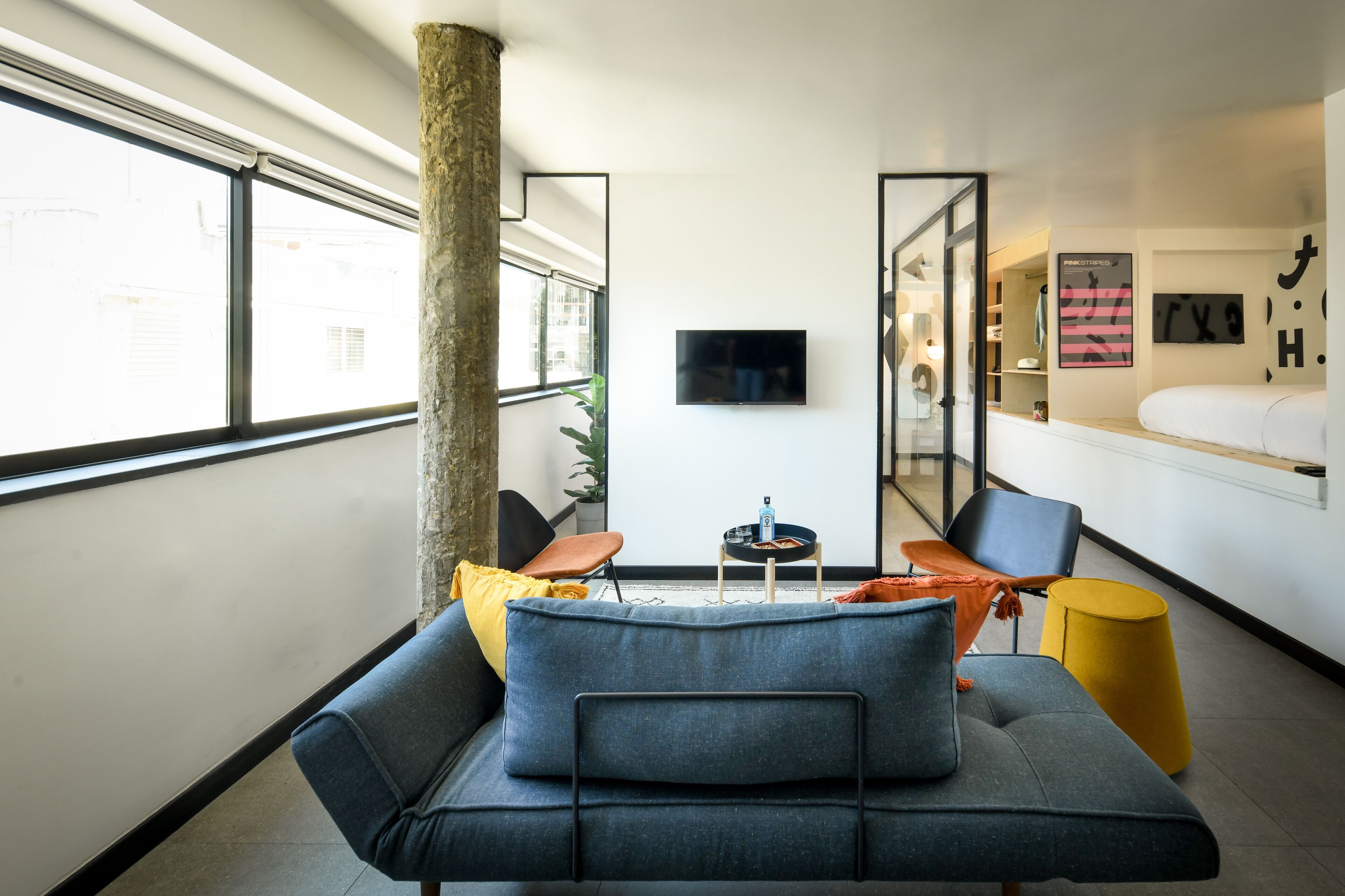 Pixel – An Autonomous Hotel by Loginn