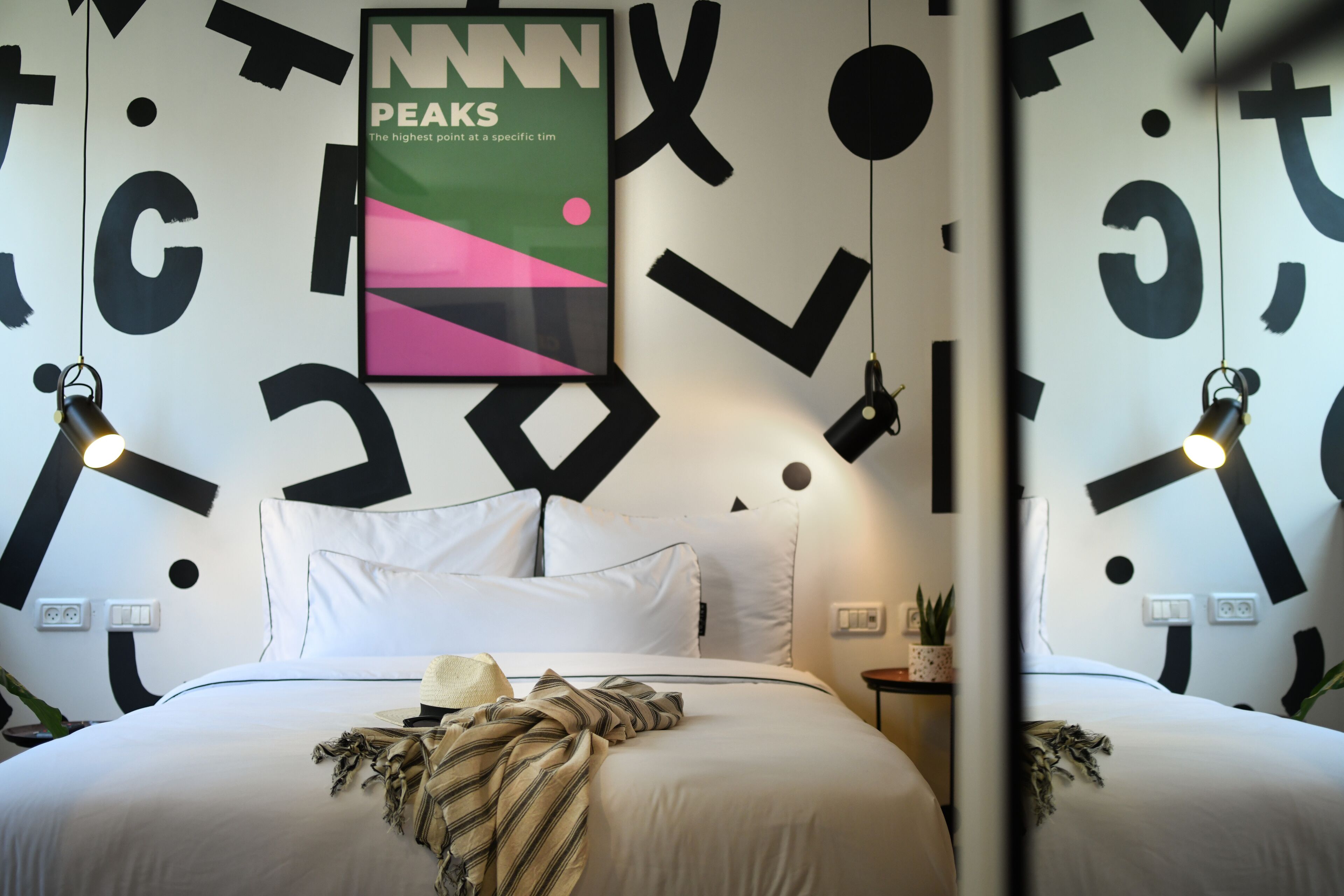 Pixel – An Autonomous Hotel by Loginn