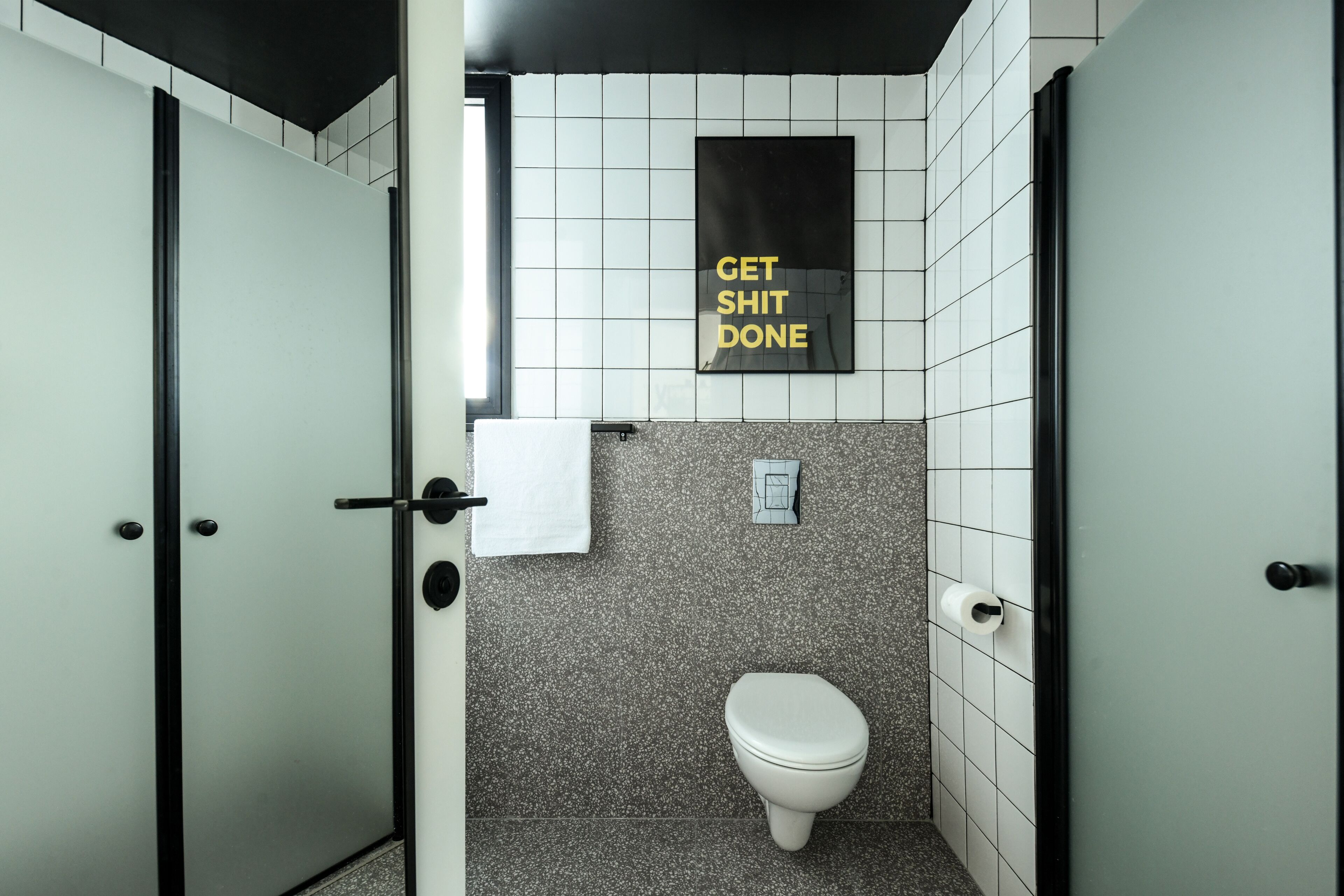 Pixel – An Autonomous Hotel by Loginn