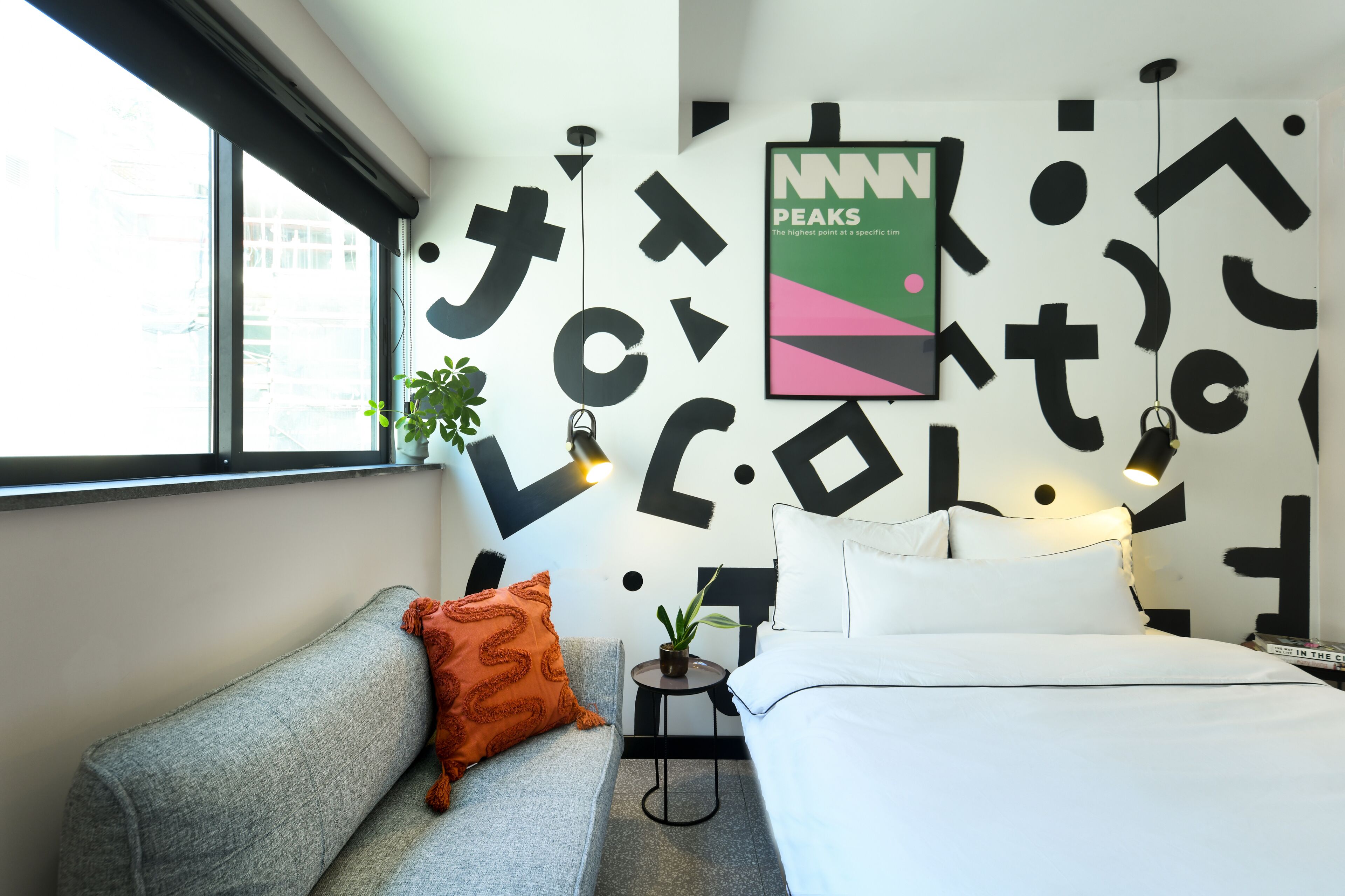Pixel – An Autonomous Hotel by Loginn