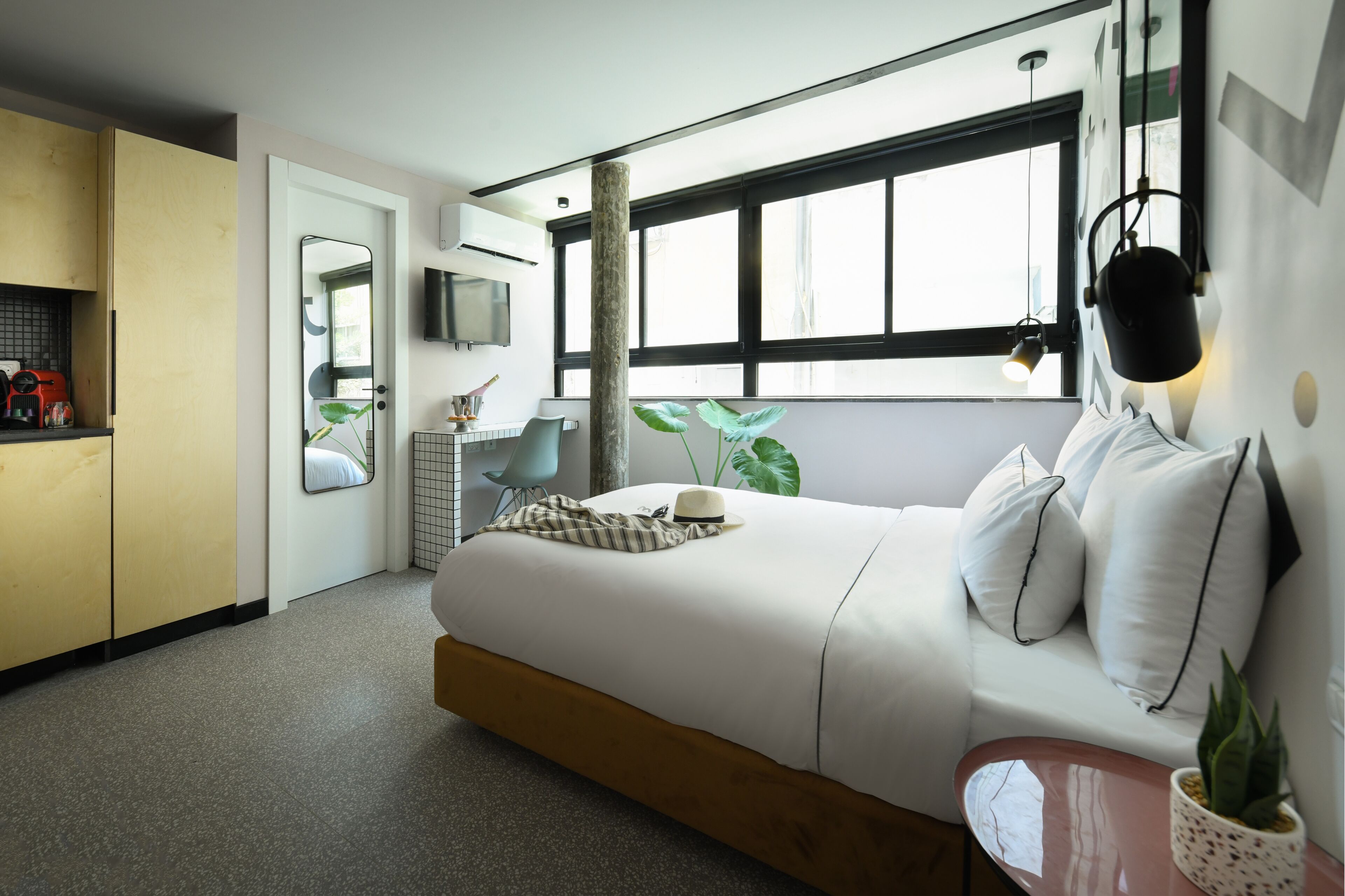 Pixel – An Autonomous Hotel by Loginn