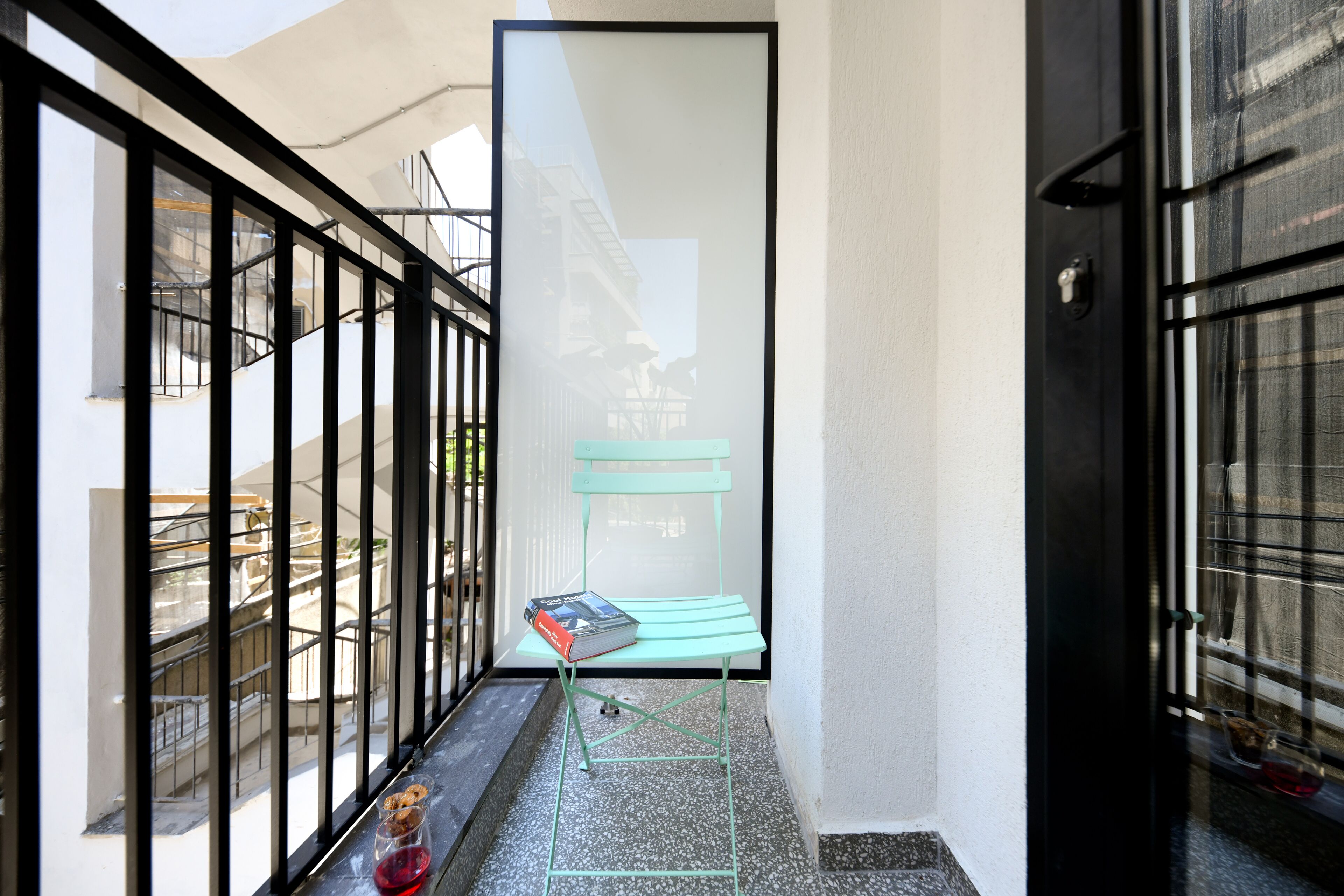 Pixel – An Autonomous Hotel by Loginn