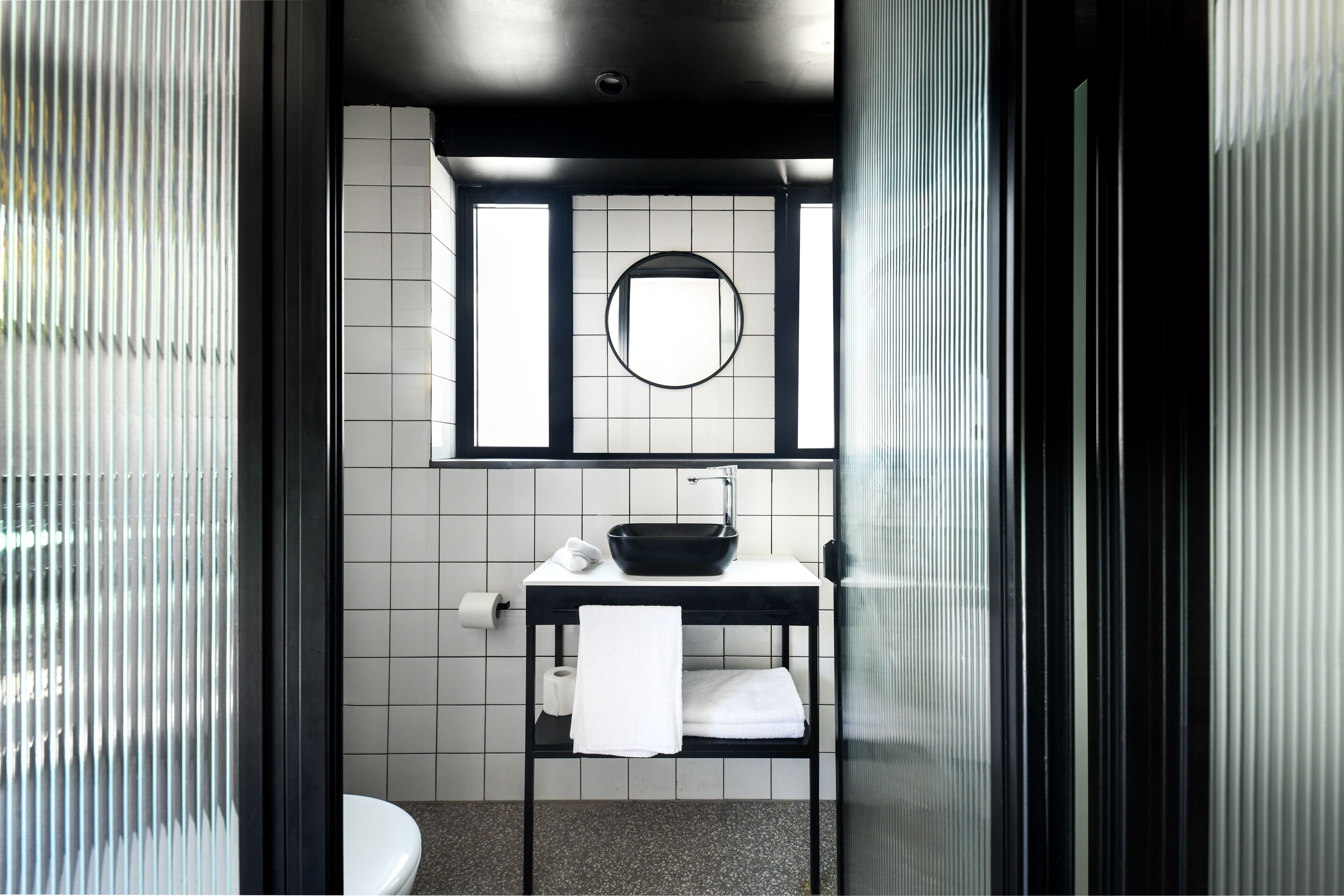 Pixel – An Autonomous Hotel by Loginn