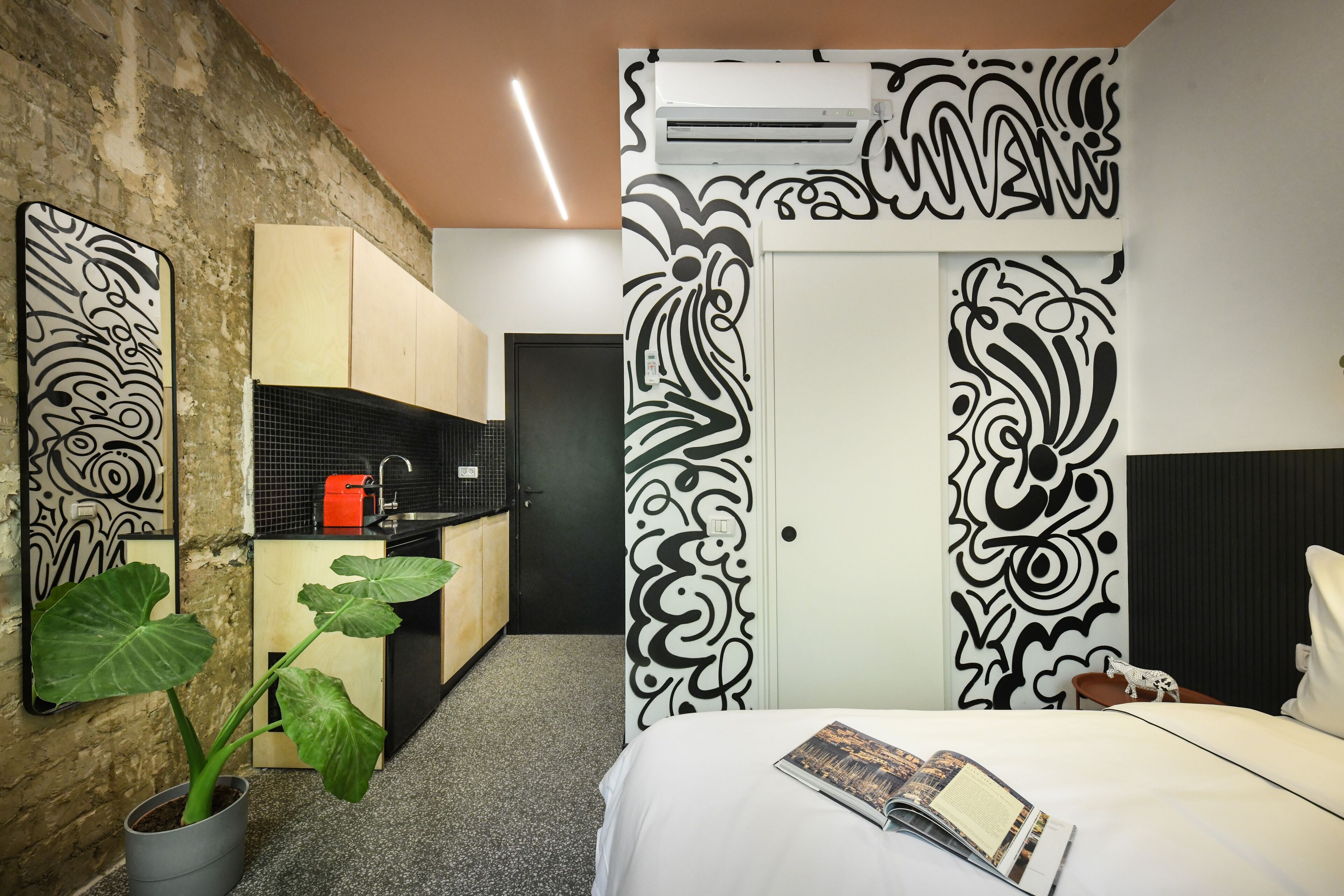 Pixel – An Autonomous Hotel by Loginn