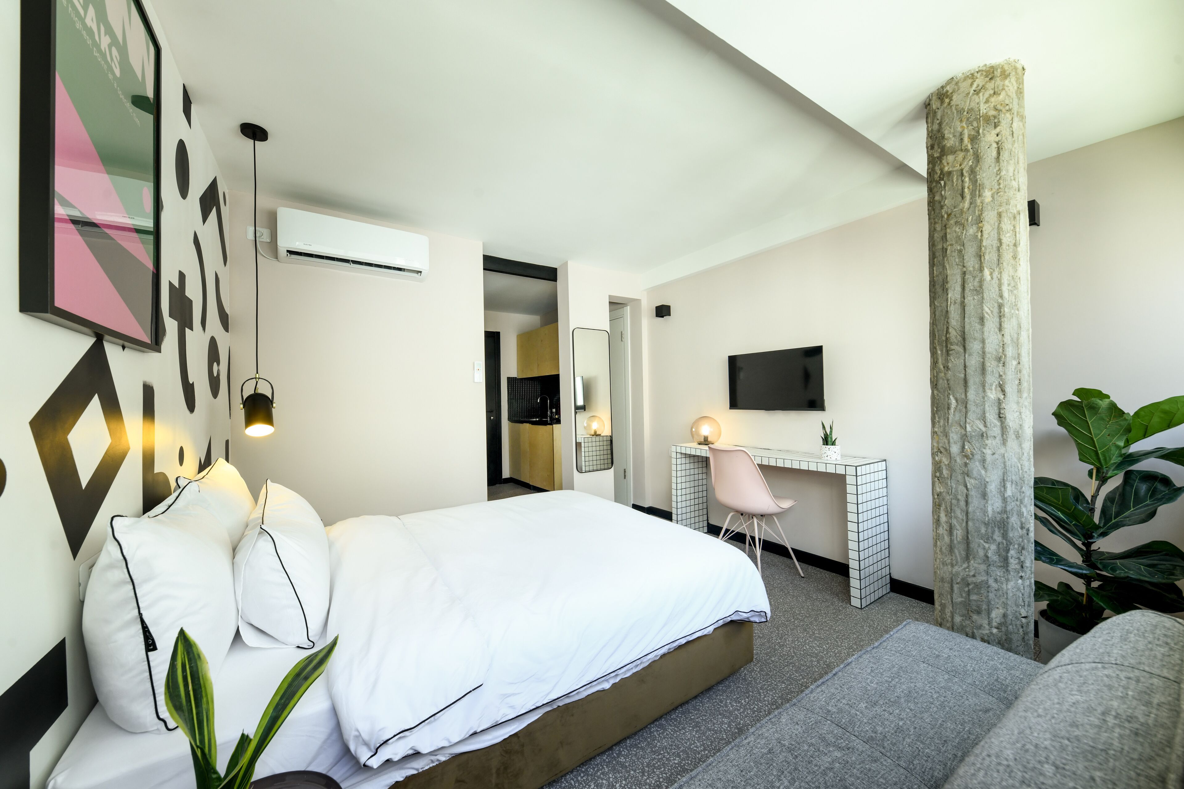 Pixel – An Autonomous Hotel by Loginn