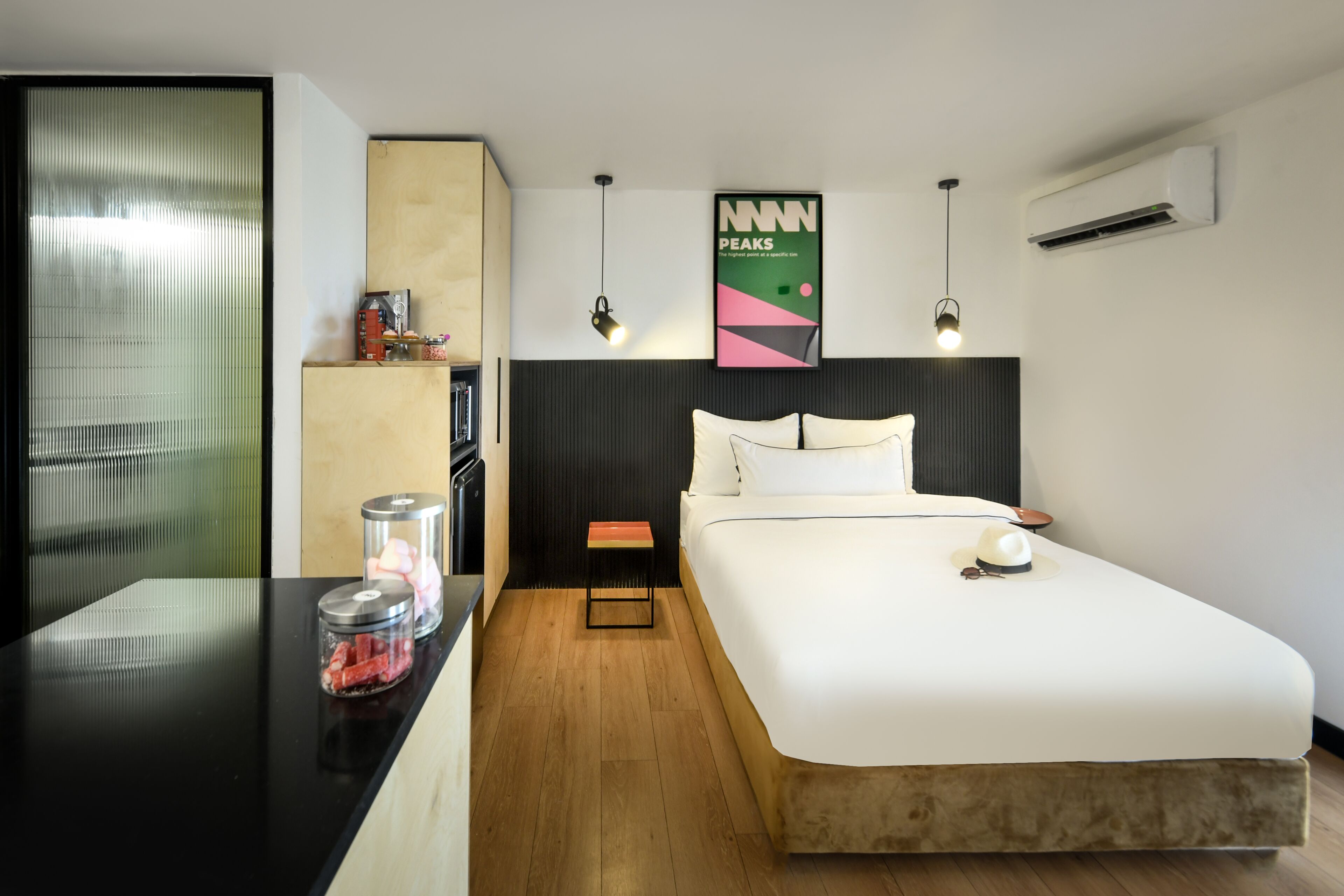 Pixel – An Autonomous Hotel by Loginn