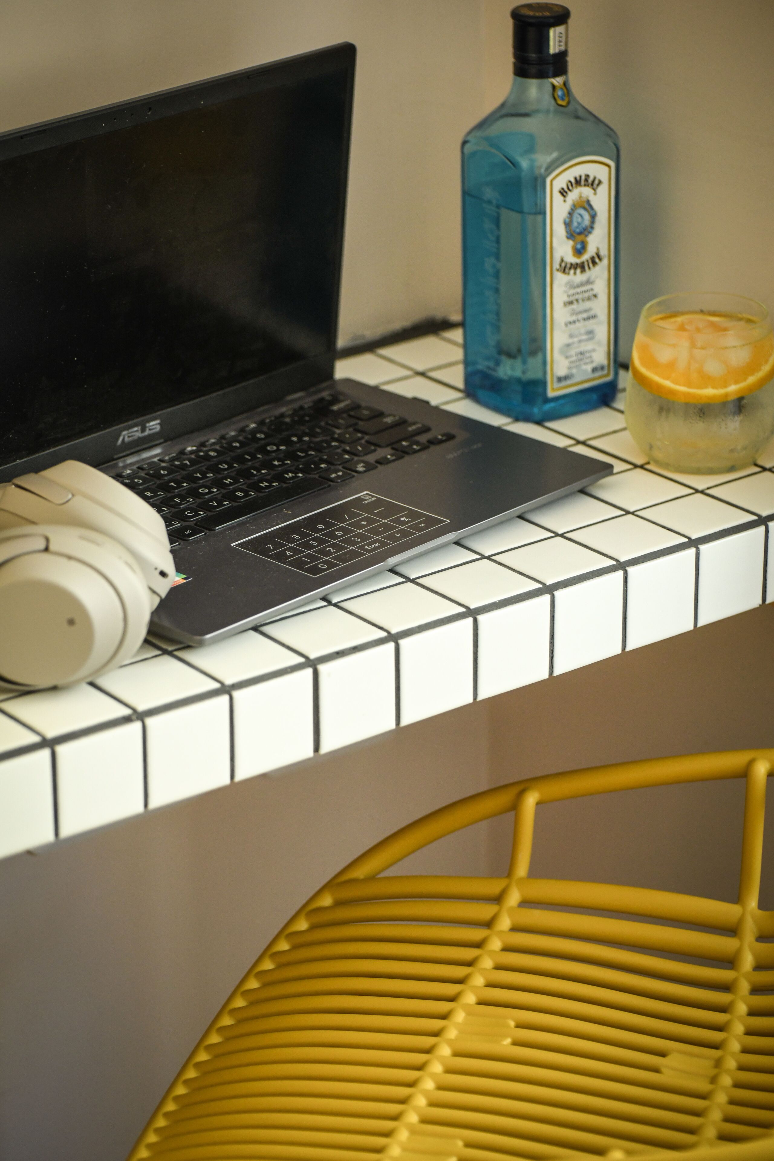 Pixel – An Autonomous Hotel by Loginn