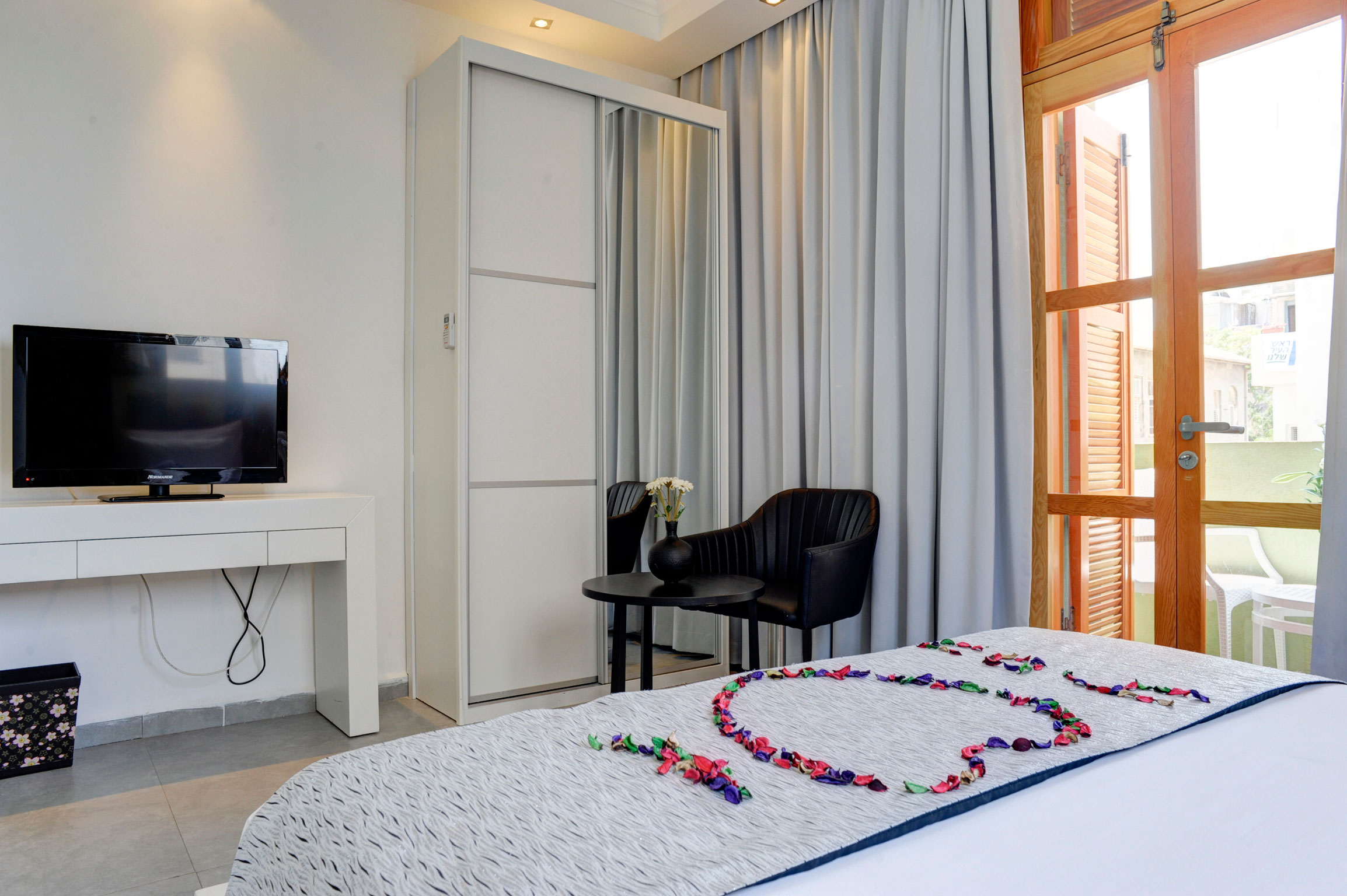 Residence Suites