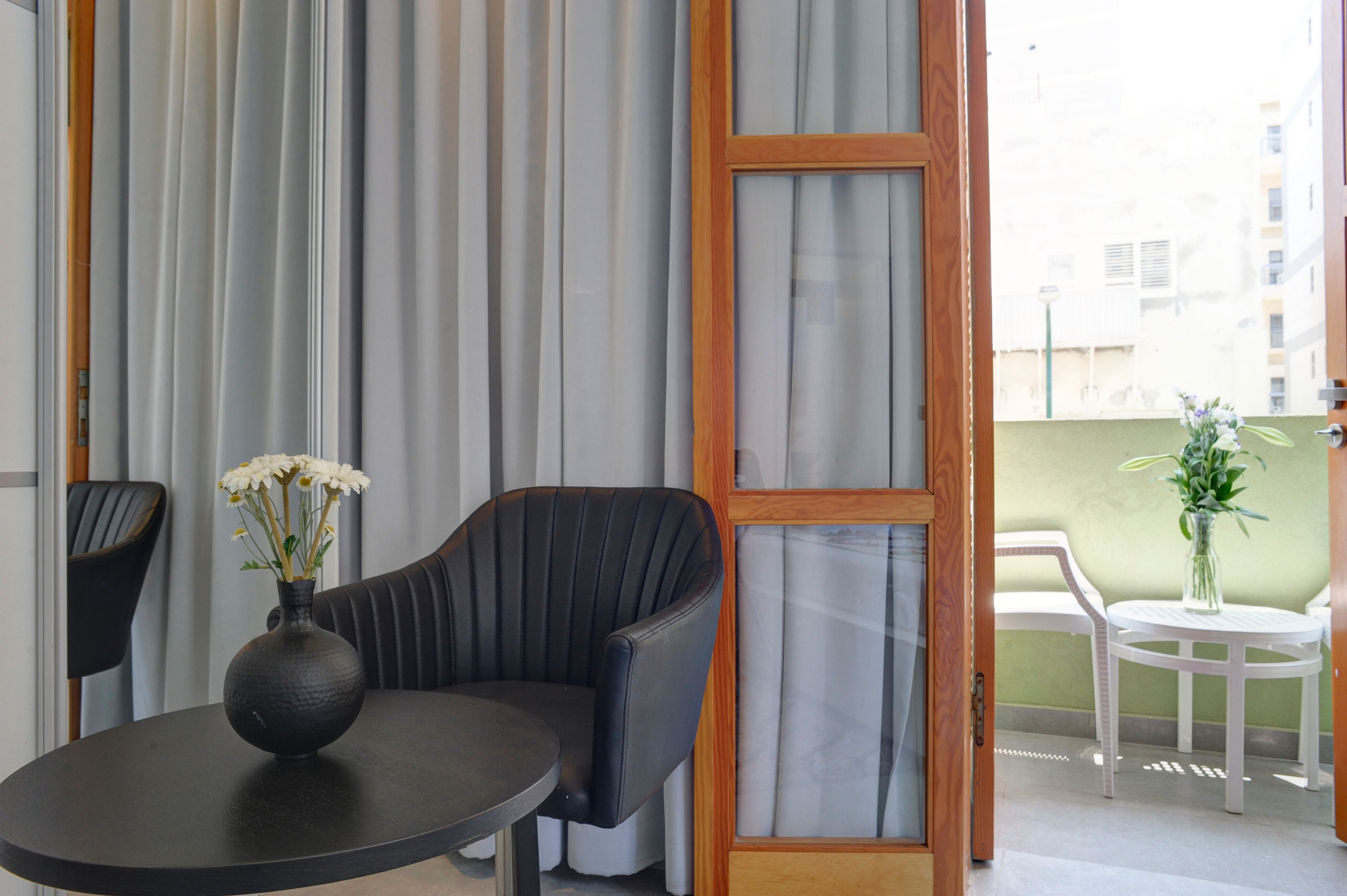 Residence Suites