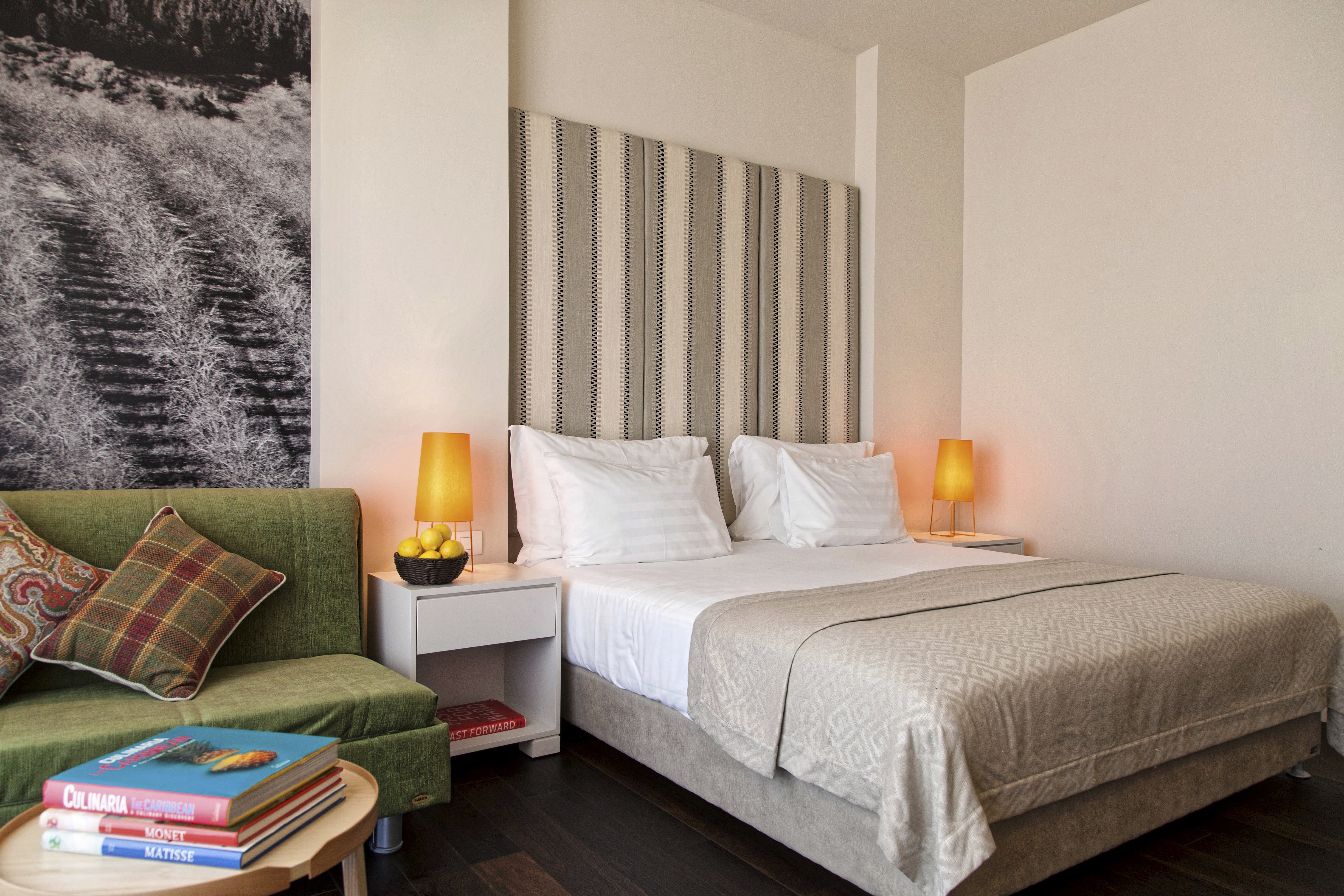 Sadot Hotel