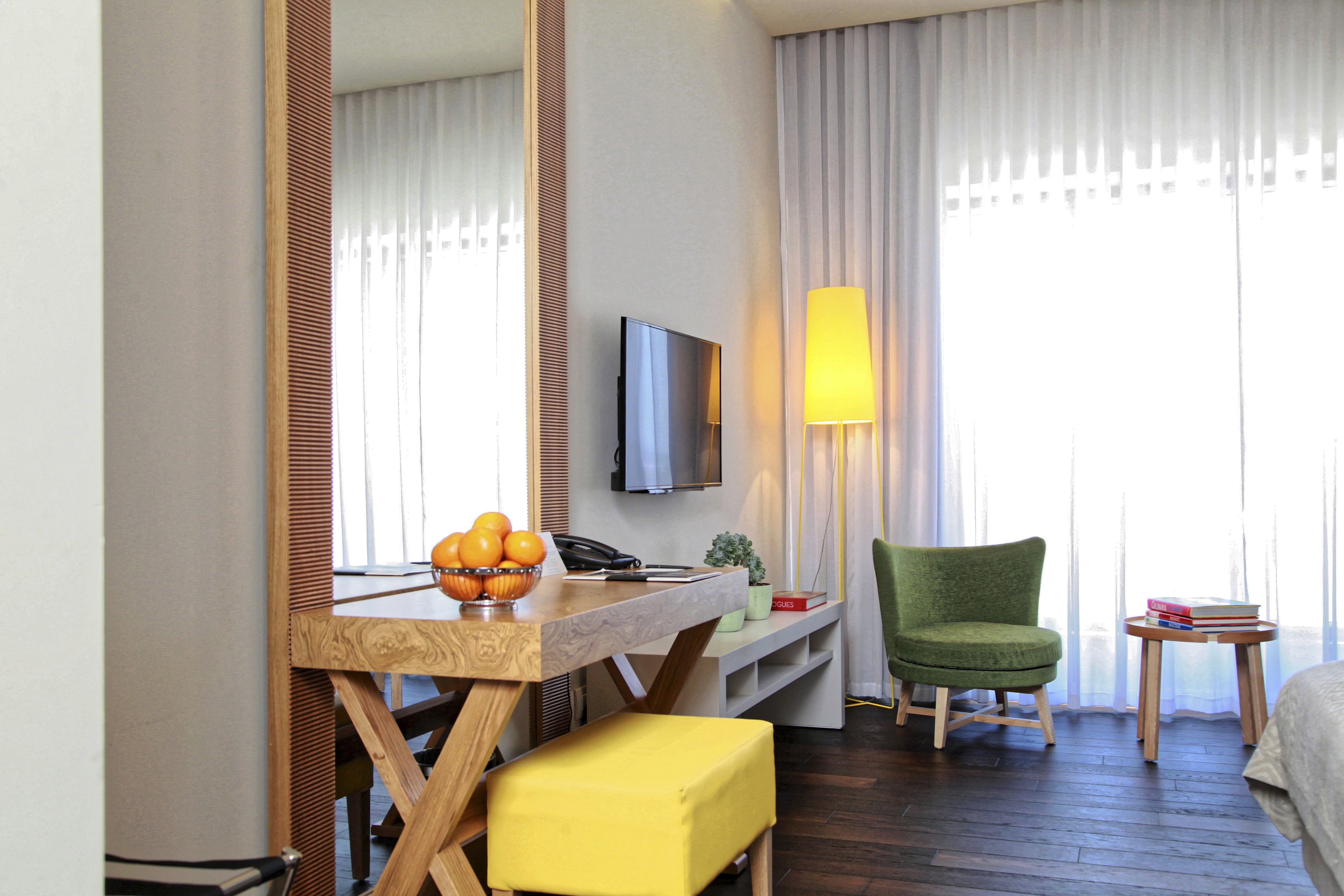 Sadot Hotel