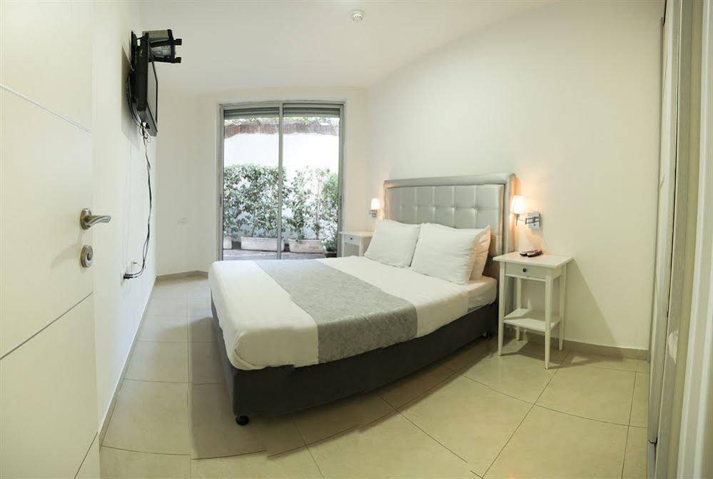 Sea Land Suites