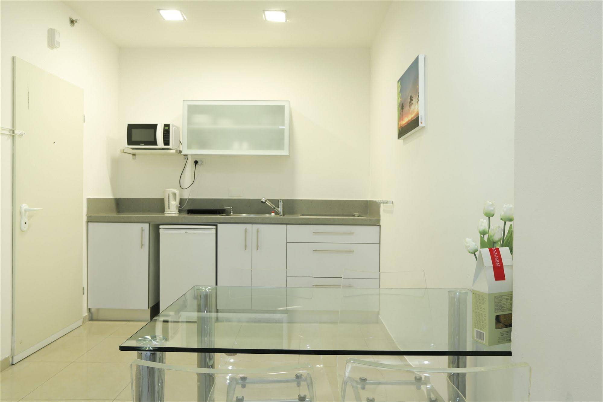 Sea Land Suites