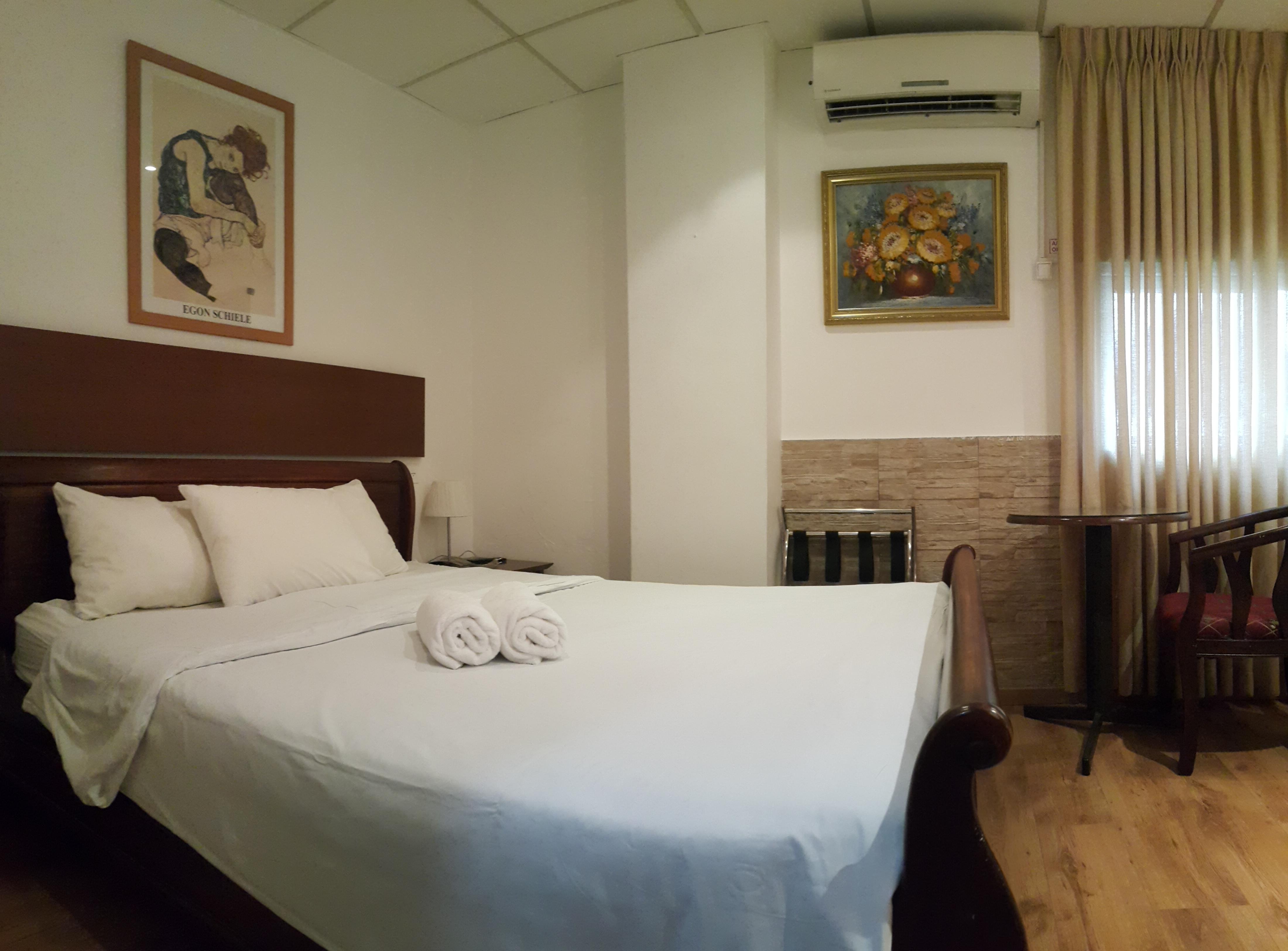 Sea Side Hotel